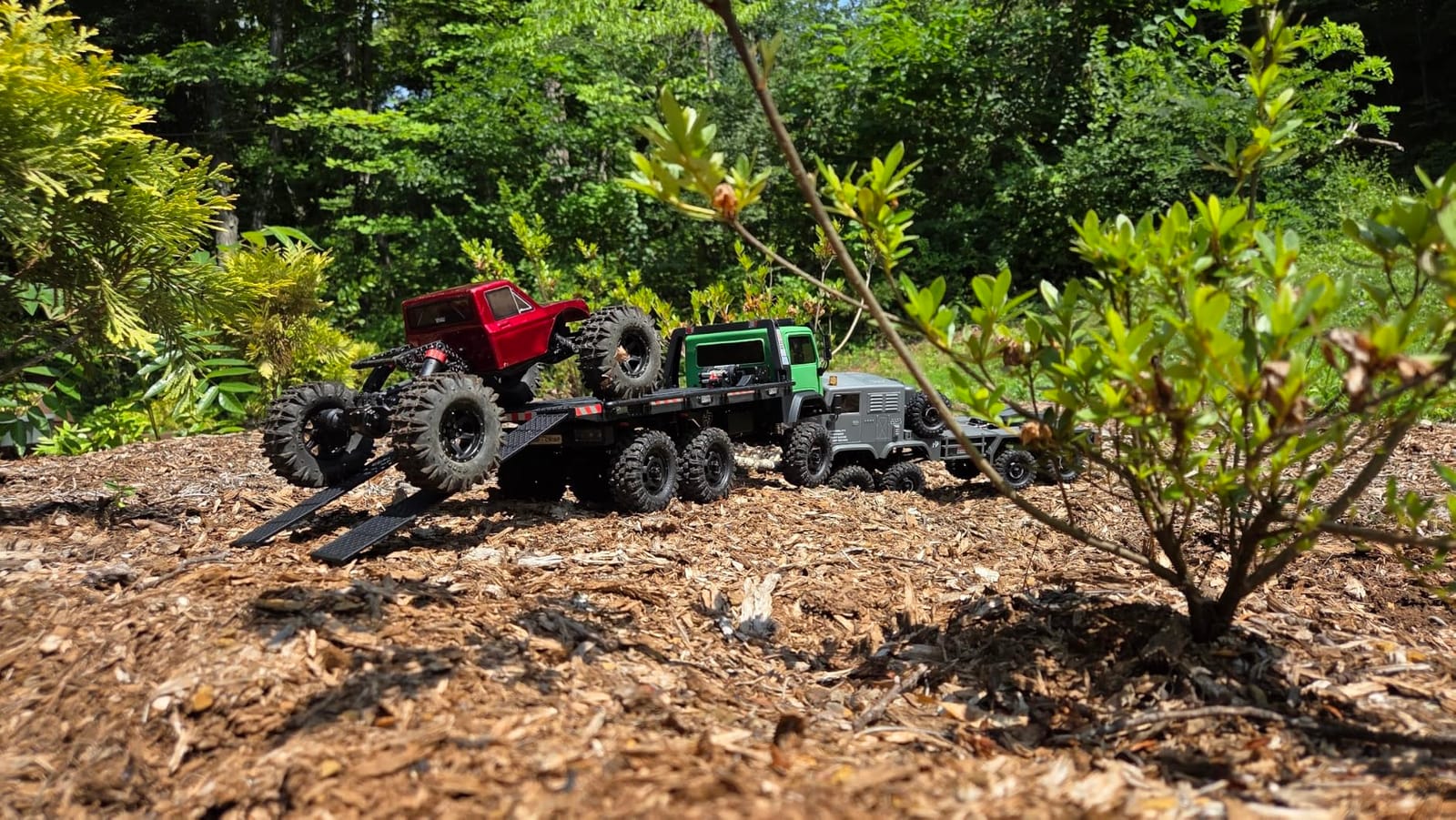 HOBBYPLUS Helidirect 1/18 RC Crawler CR18P Terranaut 8x8 RC Truck Remote Control Car w Full-Lock 8WD RTR Active All-Wheel Steering, 2-Speed Transmission, Recovery Winch, LED Lights (Gray) customer photo 2