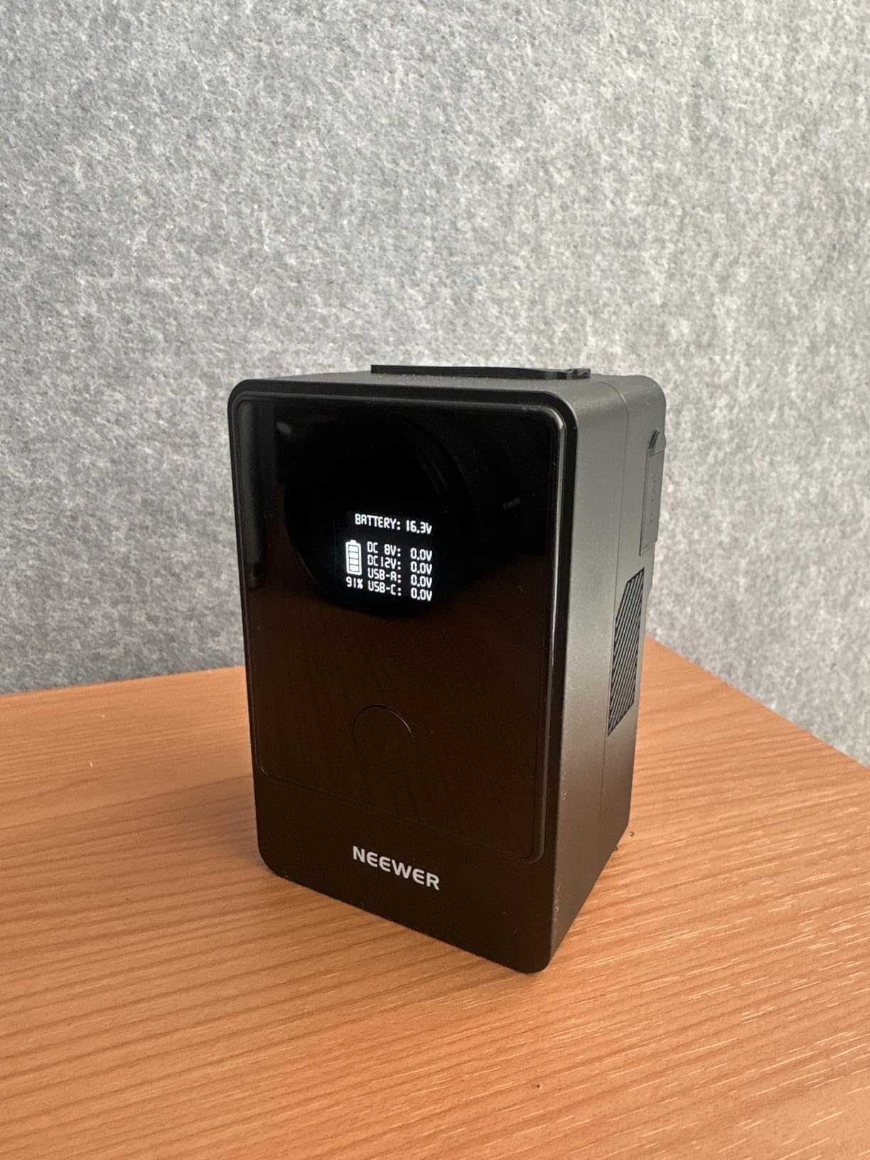 NEEWER Mini V Mount Battery, 6800mAh 99Wh V Lock Battery, PD65W Fast Charging/D Tap/BP/USB A/Dual DC Port/OLED Display for Camcorder Video Camera Compatible with SmallRig BMPCC 4k 6k, PS099E customer photo 2