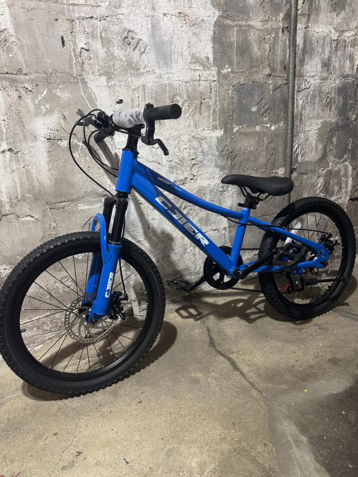 Pipleo 20/24 Inch Kids Mountain Bike, Bike 7 Speeds, Bikes for Kids 6-14, Girls Boys Bike with Suspension Fork, Dual-Disc Brake, Anti-Slip Butyl Tires customer photo 1