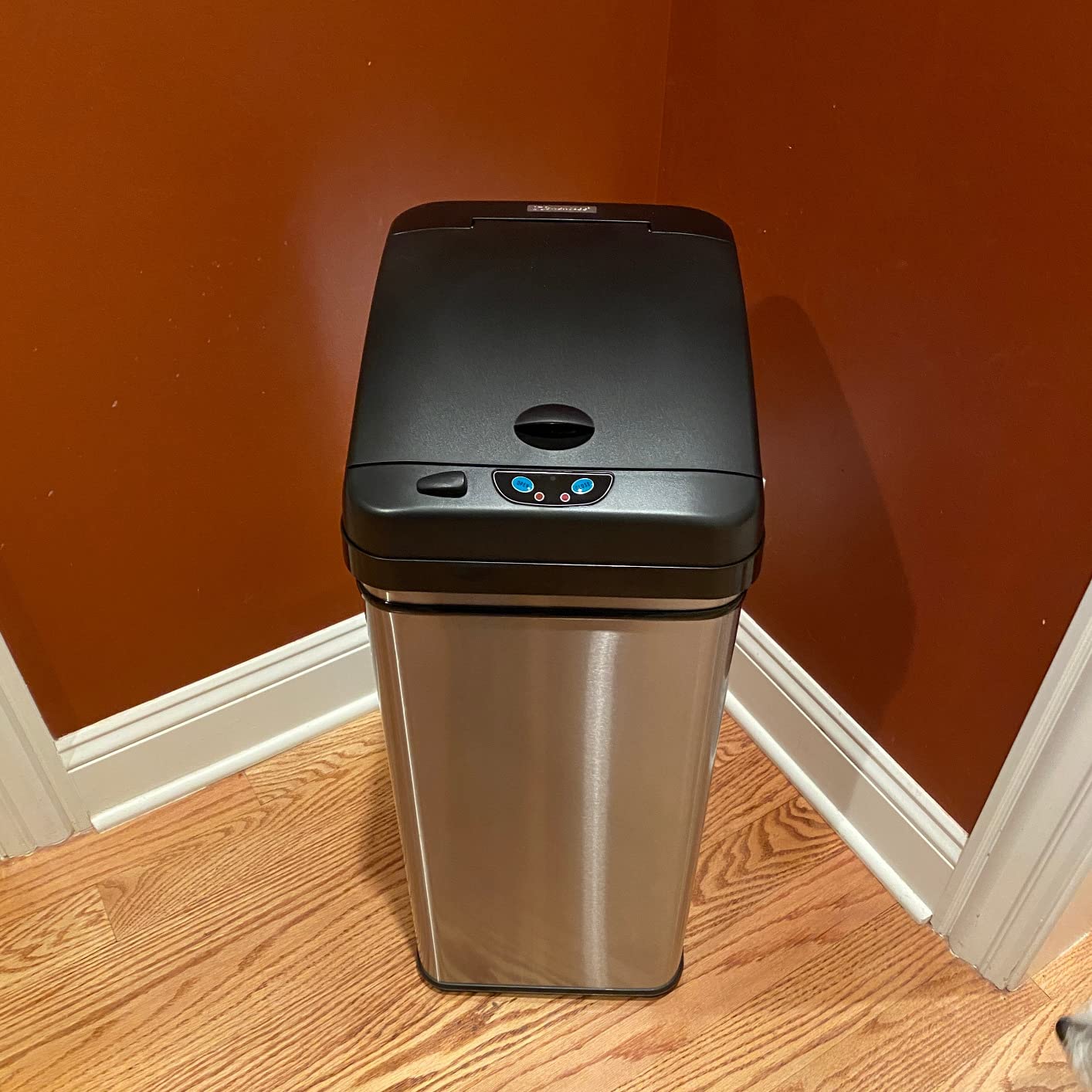 iTouchless 13 Gallon Sensor Trash Can with Lid, Pet Lock & Odor Filter, Patented 50L Automatic Motion Sensor Kitchen Garbage Can Fingerprint-Proof Luxury Stainless Steel Rectangular Wastebasket, Black customer photo 2