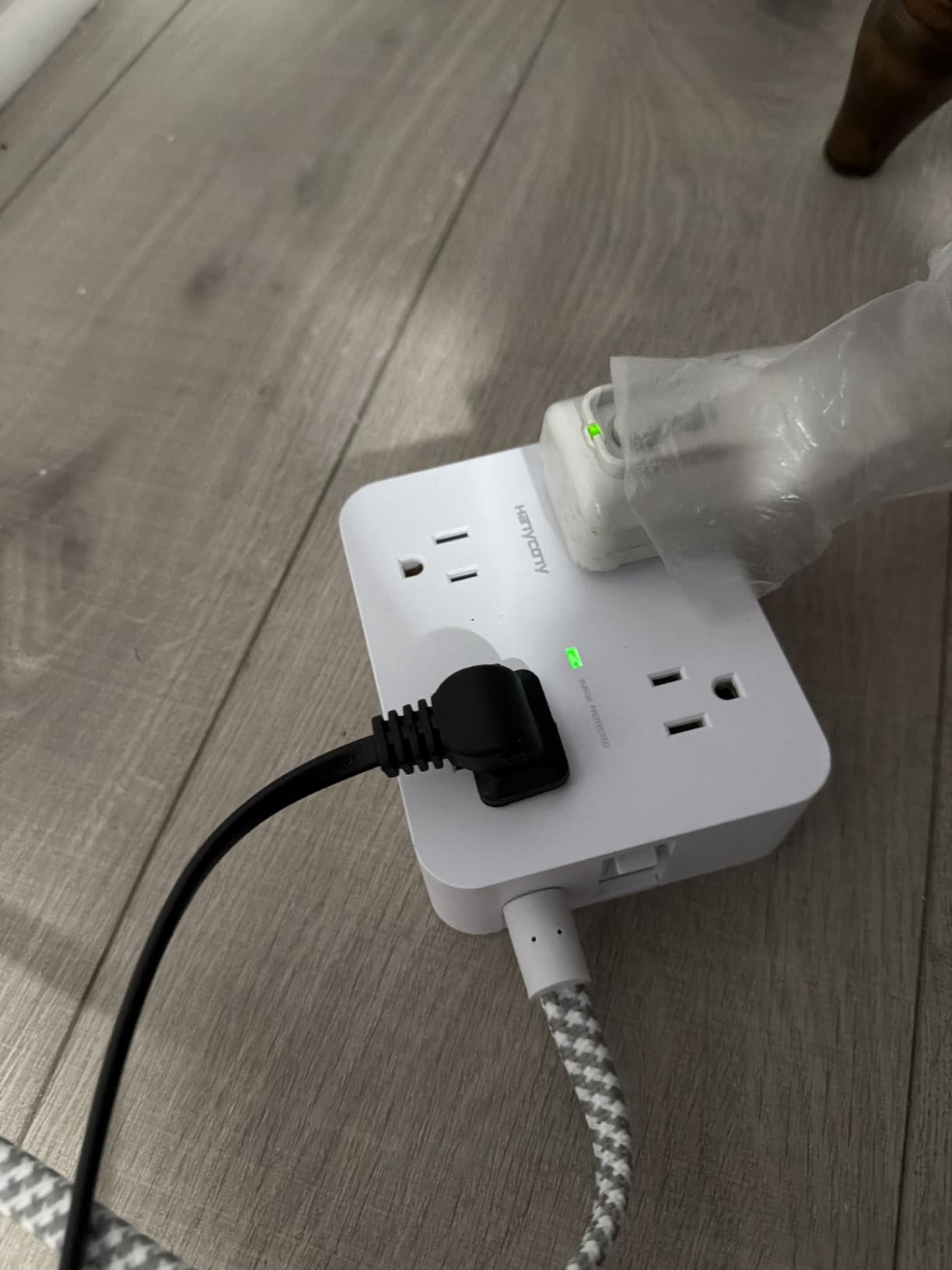 HANYCONY Surge Protector Power Strip 15 Ft Long Cord, 1080J, Flat Plug | Extension Cord with Multiple Outlets, 4 USB Ports (2 USB C), Desk Charging Station, Home Office, College Dorm Room Essentials customer photo 2