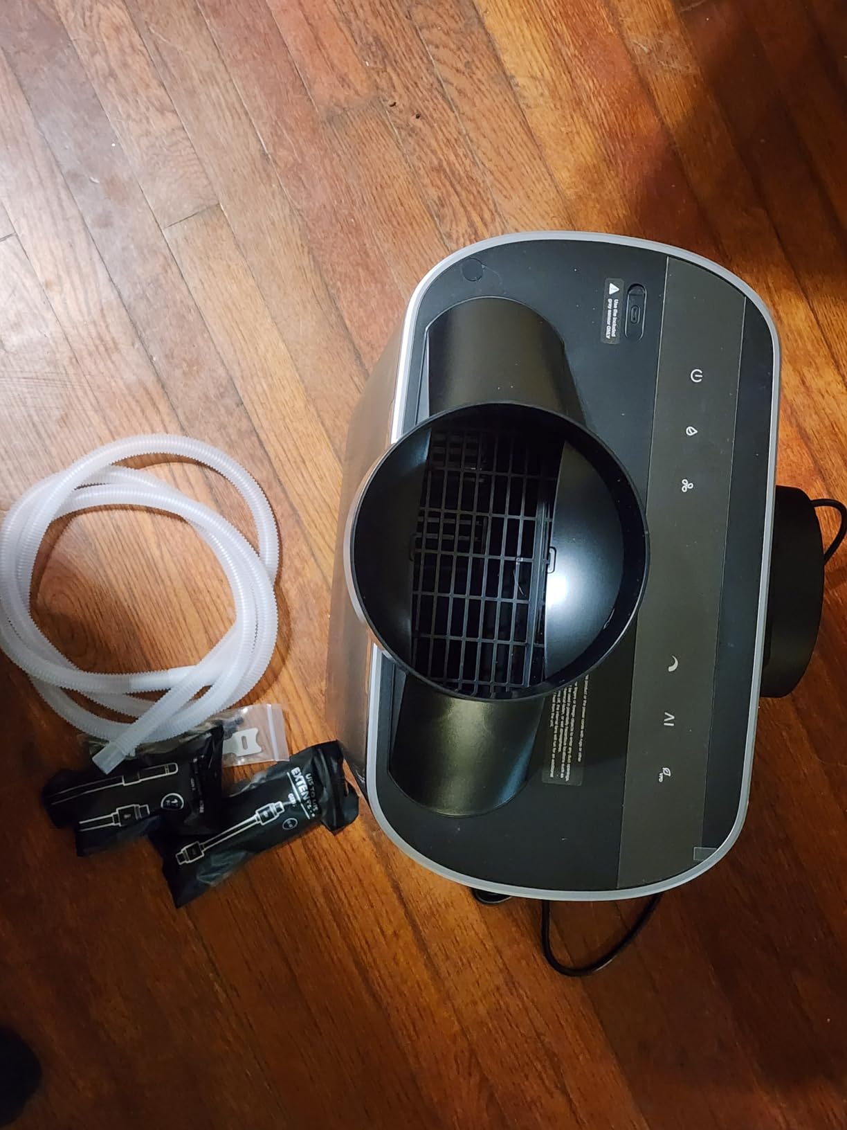AC Infinity HYDRONE 7, Smart Plant Dehumidifier, Humidity VPD Control, 10 Drying Levels, Precise Rotary Motor, Dynamic AI Targeting, Effective in Hot/Cold Environments, for 4-6 Plants in Grow Tents customer photo 1