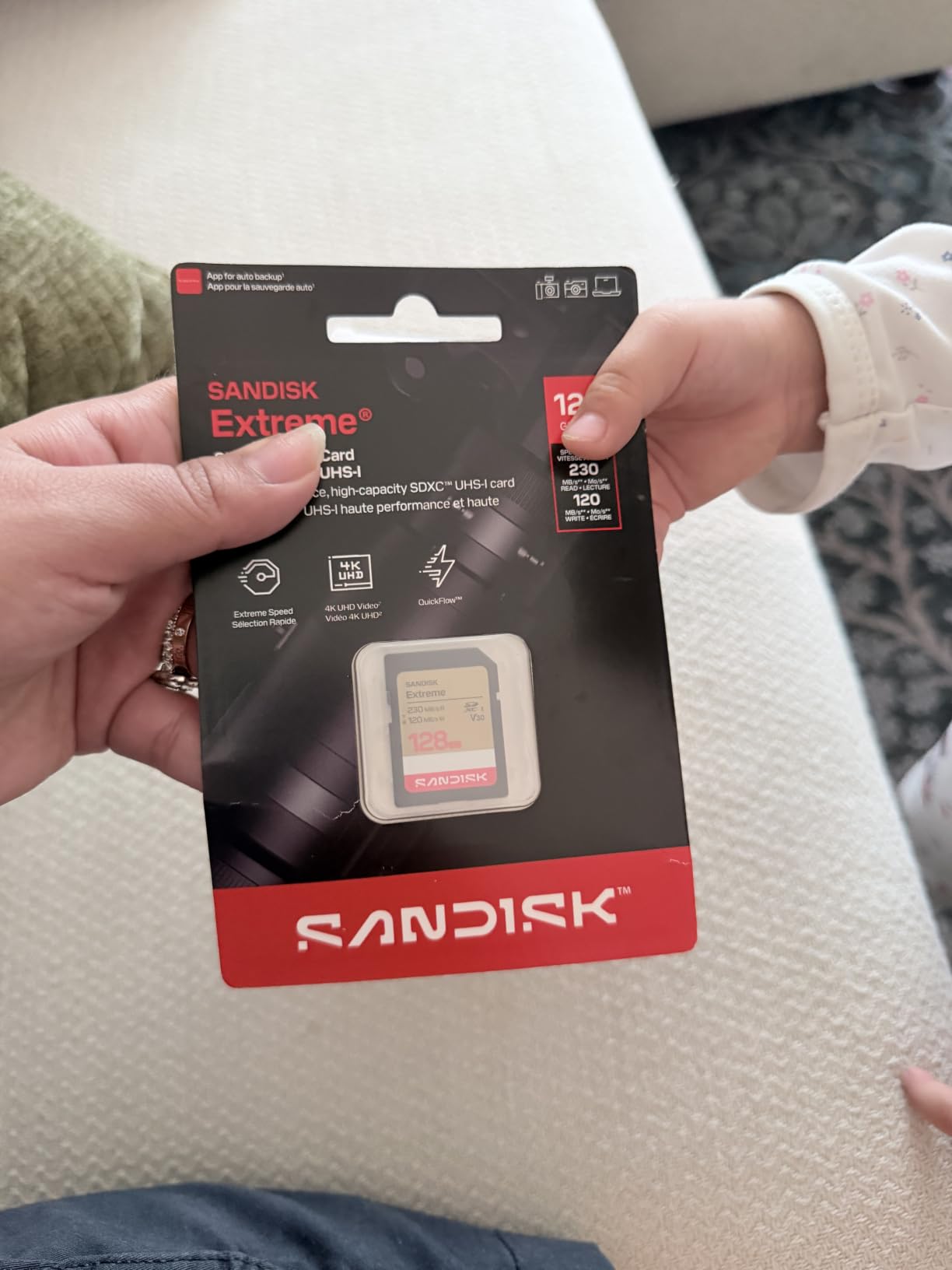SanDisk 128GB Extreme SD Memory Card, Up to 230MB/s Read, V30, U3, C10, 4K UHD, Up to 120MB/s Write - SDSDXV9-128G-GUCIN customer photo 1