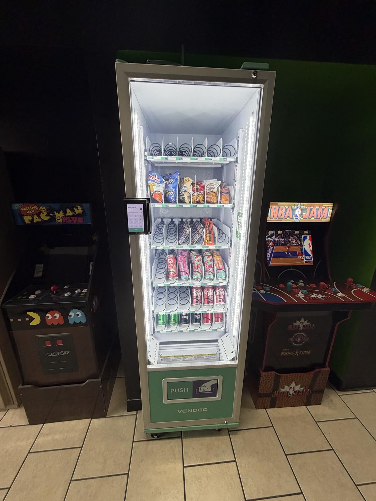 Commercial Vending Machine, Vending Machine Snacks and Drinks Combo with Credit Card & NFC Cashless Payment, Snack Drink Vending Machine for Offices Malls Schools, Wide Variety Easy Operation customer photo 1