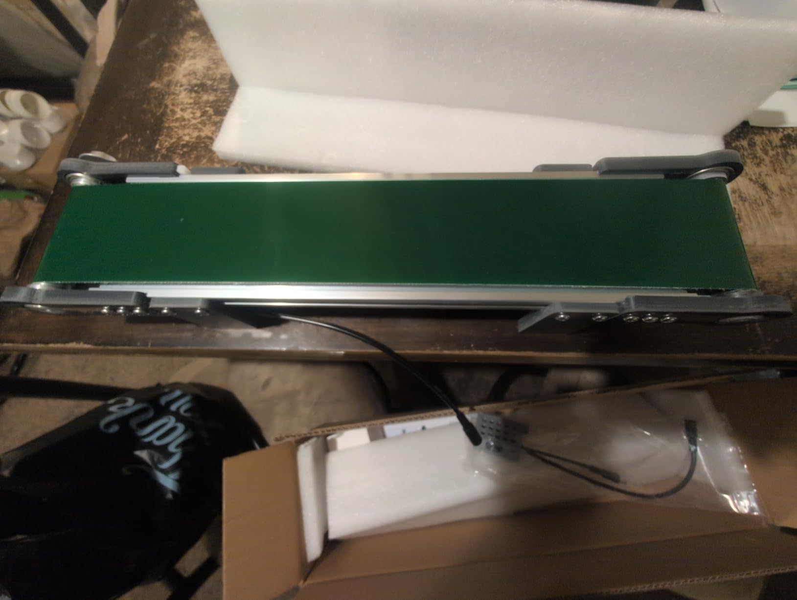20 inch Electric Desktop Conveyor Belt 10x50CM, 0-167RPM with Forward and Reverse Switch Stepless Speed Adjustment PVC Belt Conveyor for Friction Experiment Model, Production Line, Home DIY customer photo 1
