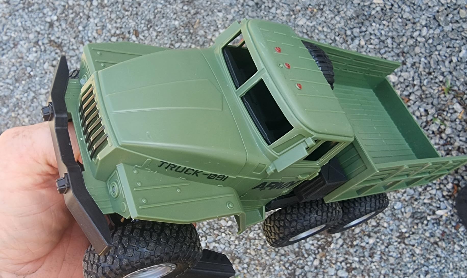 1:16 RC Military Truck with Cans 6x6 Off-Road Remote Control Car Vehicle 50 Min Playtime with Rechargeable Battery 2.4Ghz 4WD Off-Road Vehicle All Terrain Toy with LED Lights Gift for Kids customer photo 2