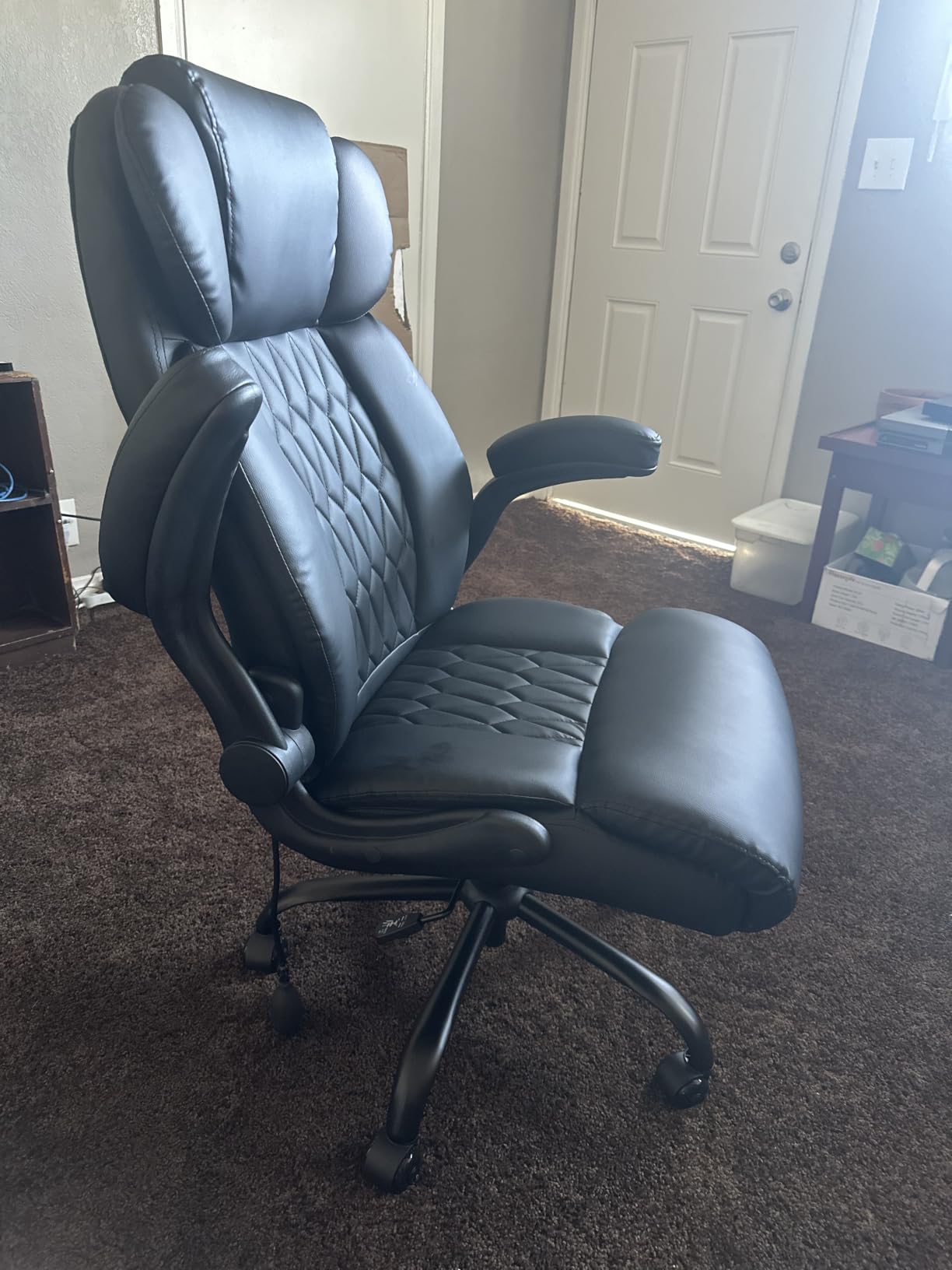 500lbs Big and Tall Office Chair Adjustable Lumbar Support for Back Pain, Extra Wide Seat Executive Office Chair Thick Armrest Pad, Heavy Duty Base&Upgraded Wheels, Ergonomic Desk Chair customer photo 2