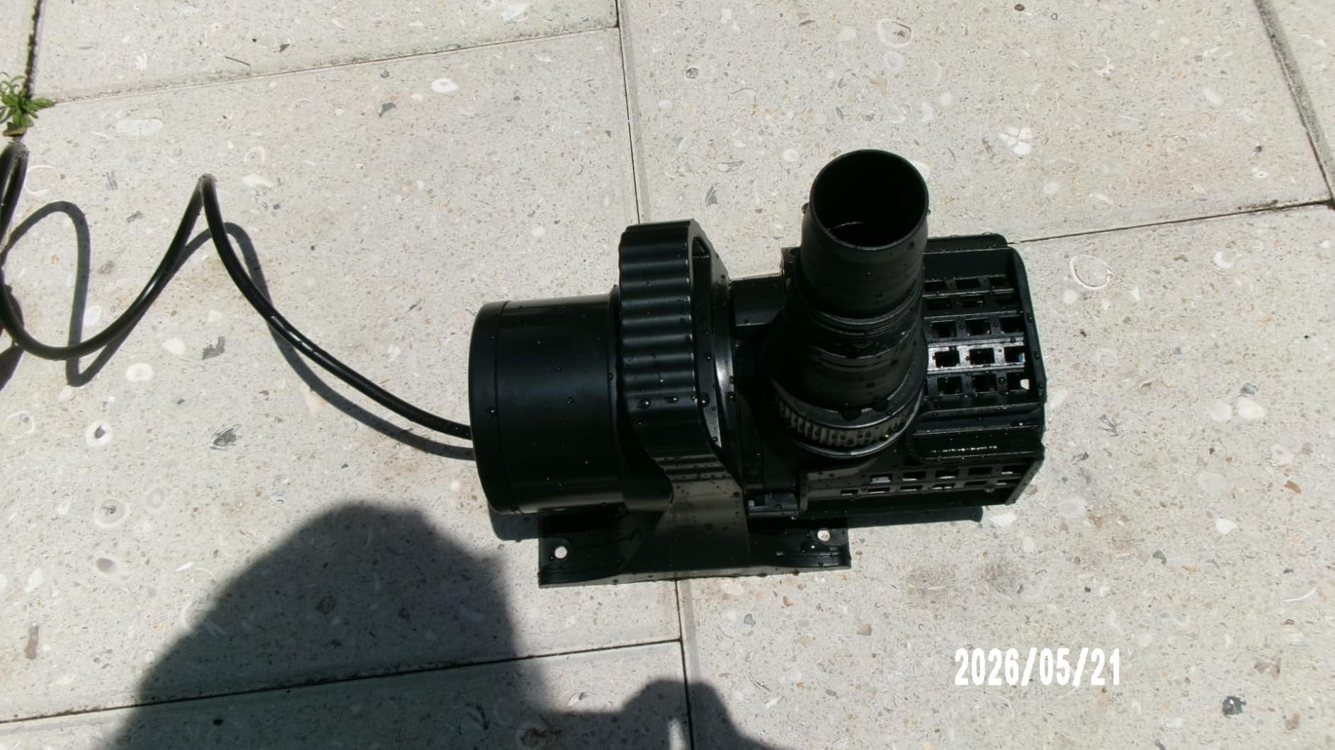 Pond Pump, 5500 GPH Adjustable Flow Submersible Water Pump with Filter Bag, Copper Motor, IPX8 Waterproof for Outdoor Koi Pond, Fountain, Waterfall customer photo 2