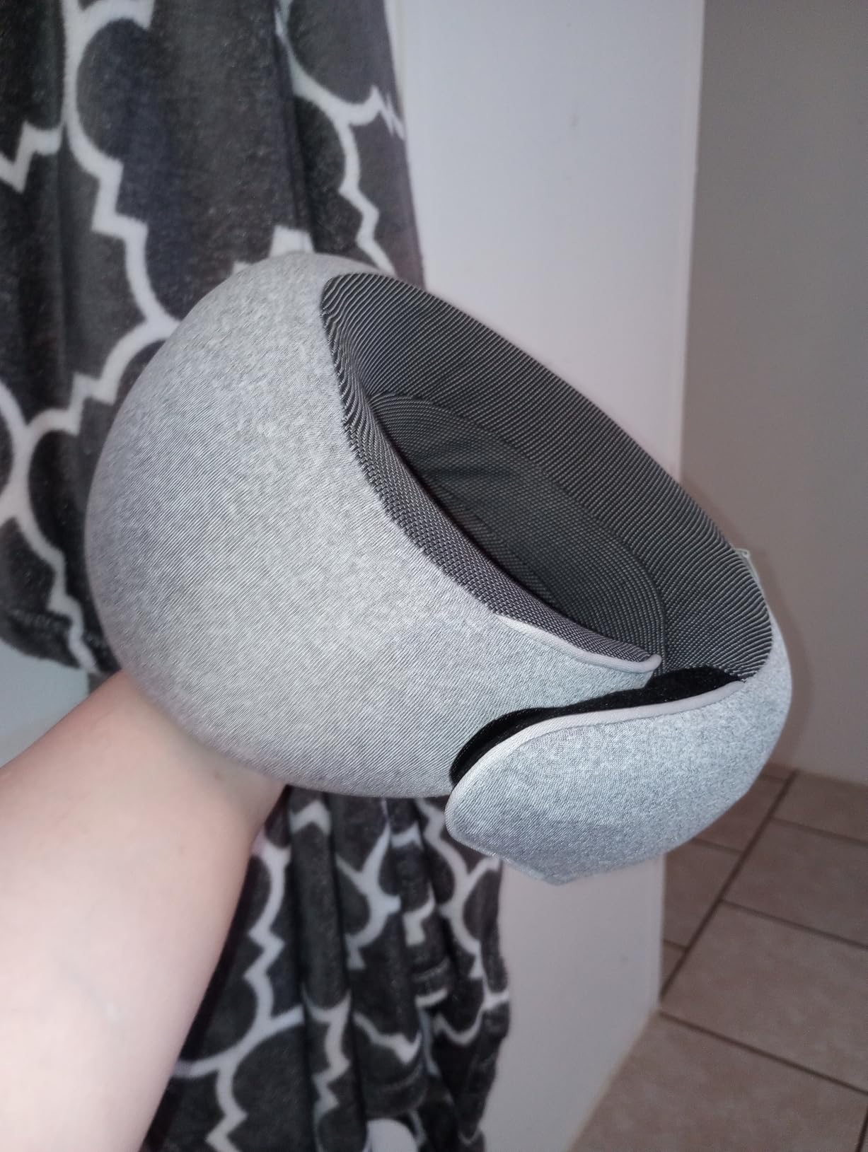Purroch G-Shape Memory Foam Travel Pillow, Neck Pillow | 100% Pure Foam Ergonomic Support for Airplane Flights, Car Trips And Office Naps, Eye Mask and Ear Plugs, Medium Gray customer photo 1