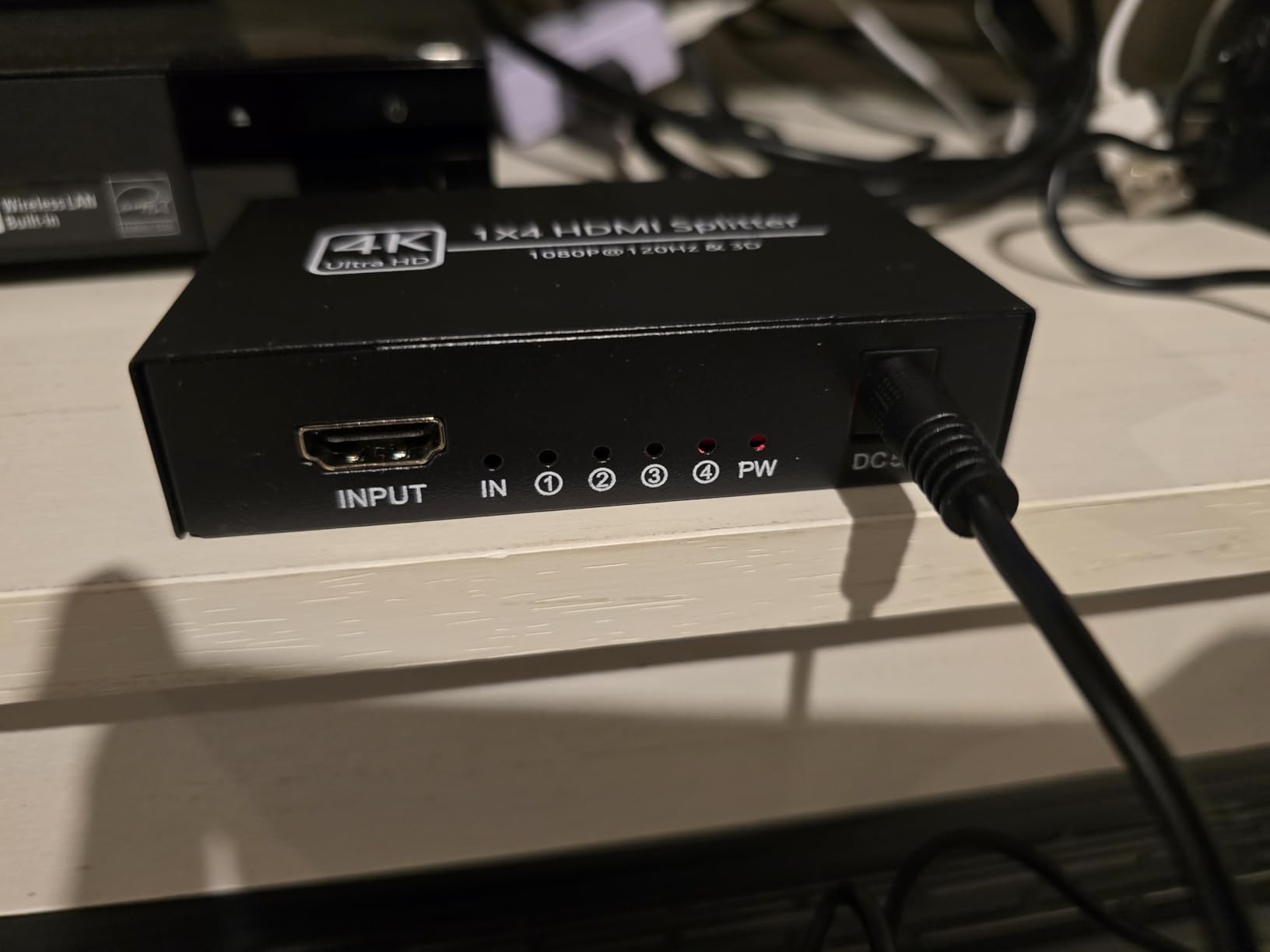 4K HDMI Splitter 1 in 4 Out, Supports 1080P@120Hz, Up to 100ft Long Distance Transmission, Powered 1x4 HDMI Splitter with 5V DC Power Adapter, Duplicate & Mirror Display (Black) customer photo 2
