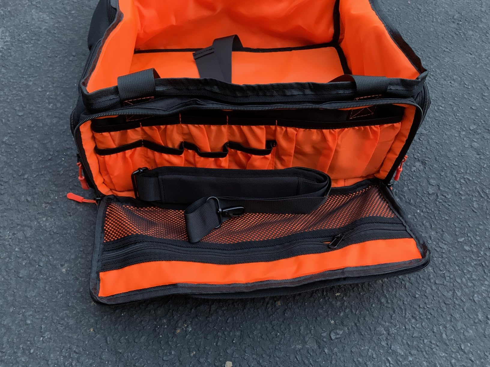 ORKELS RC Car Carrying Case 1/8 1/10 Scale, Heavy Duty RC Storage Bag with Reinforced Base, Multi-Pocket Tool Organizer, Compatible with Traxxas RC Cars Trucks & Buggies customer photo 2