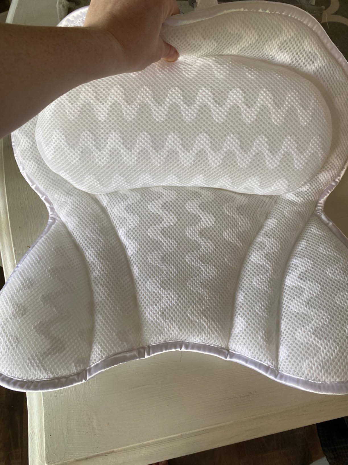 Bathtub Pillow with Neck & Back Support, Soft 3D Mesh Bath Cushion | Soft Thick Spa Bath Pillow with Suction Cups for Tub, Quick Dry Washable Headrest for Relaxing Bath, Bathtub Accessories customer photo 1