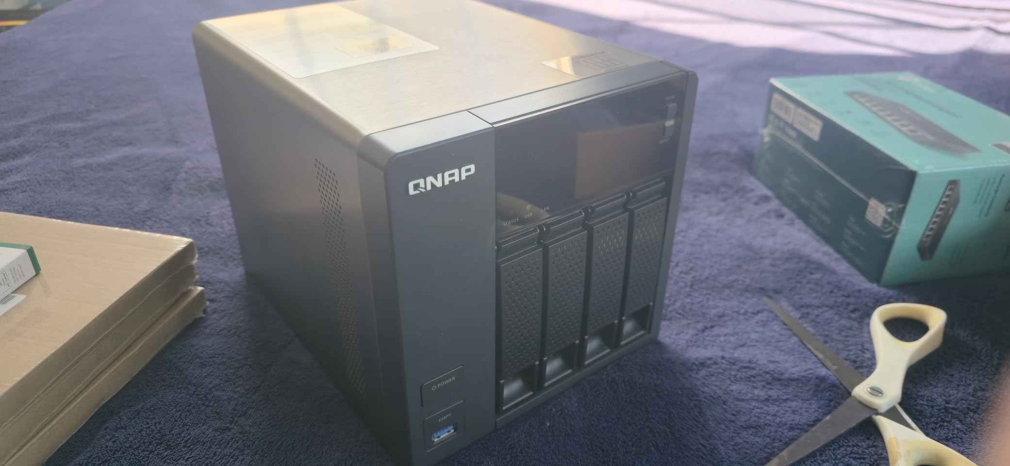 QNAP TS-453E-8G-US 4 Bay Desktop NAS | Intel Quad-core CPU burst up to 2.9 GHz with 8GB RAM (Diskless) customer photo 2