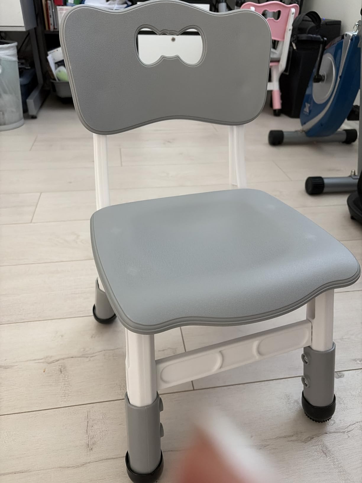2-Pack Height-Adjustable Kids Plastic Chairs - Ergonomic Backrest, Non-Slip Feet, 82Kg Weight Capacity customer photo 2