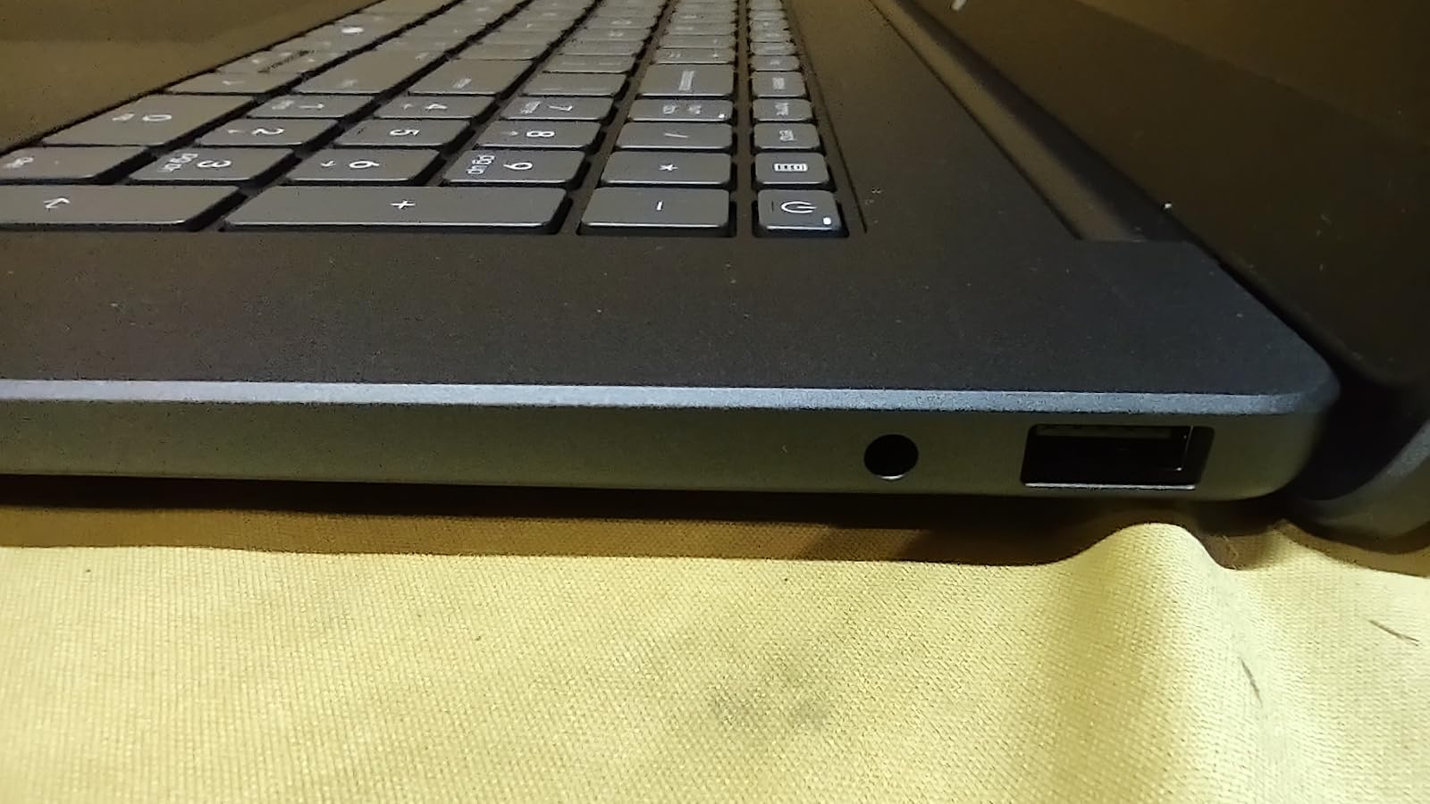 HP OmniBook 3 17.3 inch Laptop PC, FHD Display, AMD Ryzen 3 30, 8 GB RAM, 512 GB SSD, AMD Radeon 610M Graphics, Windows 11 Home, Mica Silver, 17-dp0199nr customer photo 2