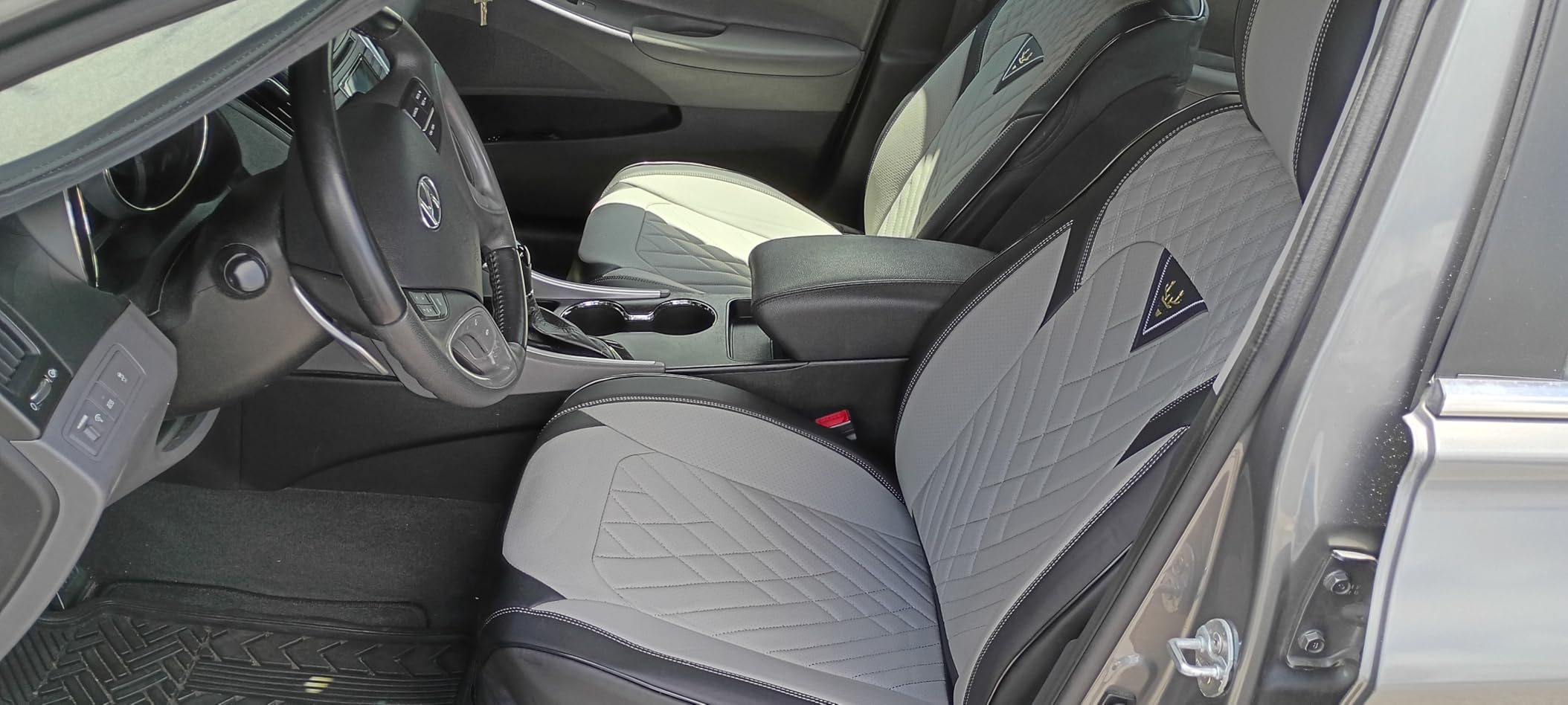 Car Seat Covers Front Seats for Hyundai Palisade 2020-2026, Waterproof Nappa Leather Car Seat Cover with Memory Foam, Full Coverage & 360° Protection Car Seat Covers Sets (2 Seat, Cream White) customer photo 2