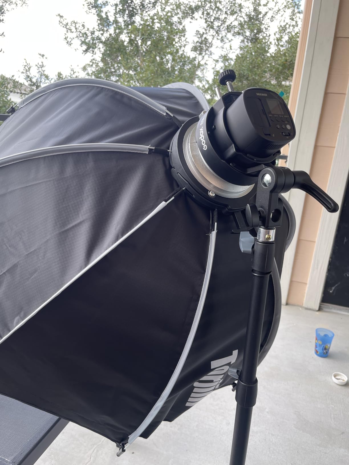 NEEWER 120Ws 2.4G TTL Outdoor Strobe Flash, Compatible with Godox, 1/8000s HSS Portable Studio Monolight with Modeling Light /3000mAh Battery/420 Flashes/1.5s Recycle for Photography Photoshoots, Q120 customer photo 1