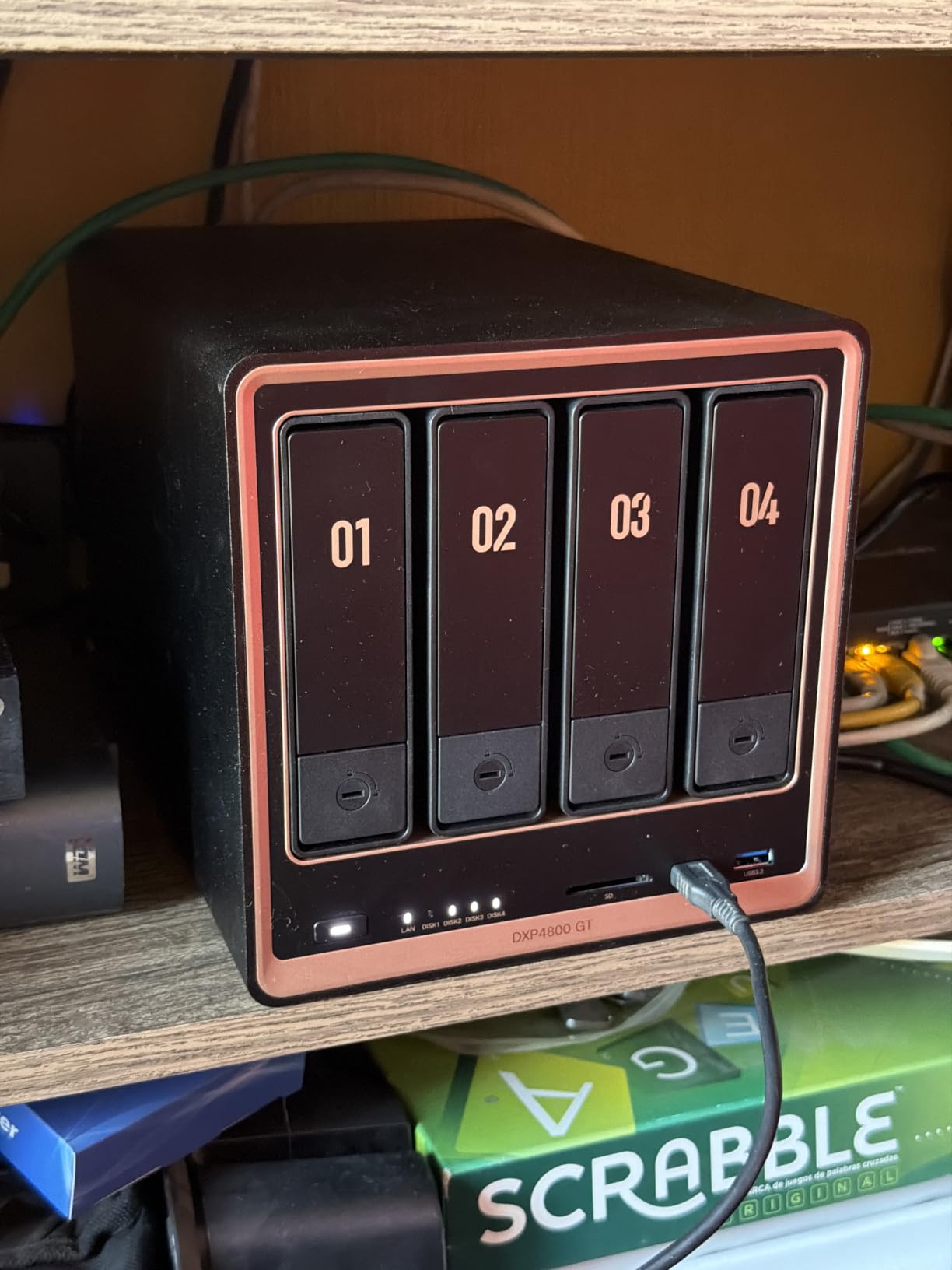 UGREEN NAS DXP4800 GT 4-Bay Desktop NAS, AMD R2514 CPU, 8GB DDR4 RAM | 2x 10GbE, 2X M.2 NVMe Slots, 4K HDMI Ideal for Smart Home Enthusiasts, Office Teams customer photo 2