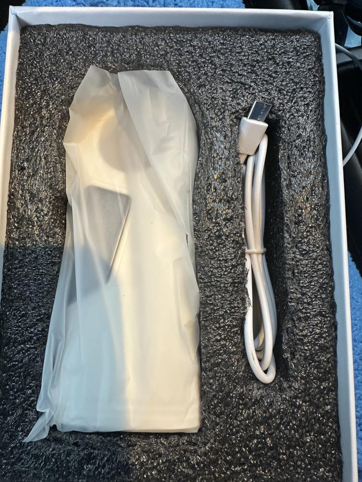 Vein Finder -Vein Finder for iv Access, Clinics & Home, White | 1-88 Adjustable Brightness, Digital Display, USB-C Rechargeable, Universal Skin Compatibility, Compact Design customer photo 1