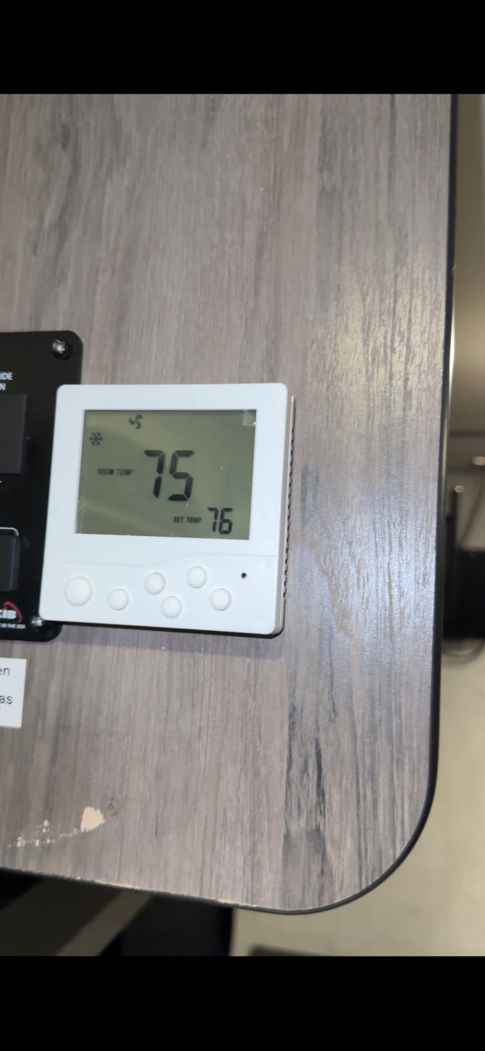 VEVOR RV Air Conditioner, 13500 BTU RV AC Unit, 120V Ducted Rooftop Air Conditioner with Variable Speed Compressor, Easy Install Quiet Cooling AC Unit with ADB Button Control and Remote Control, White customer photo 2