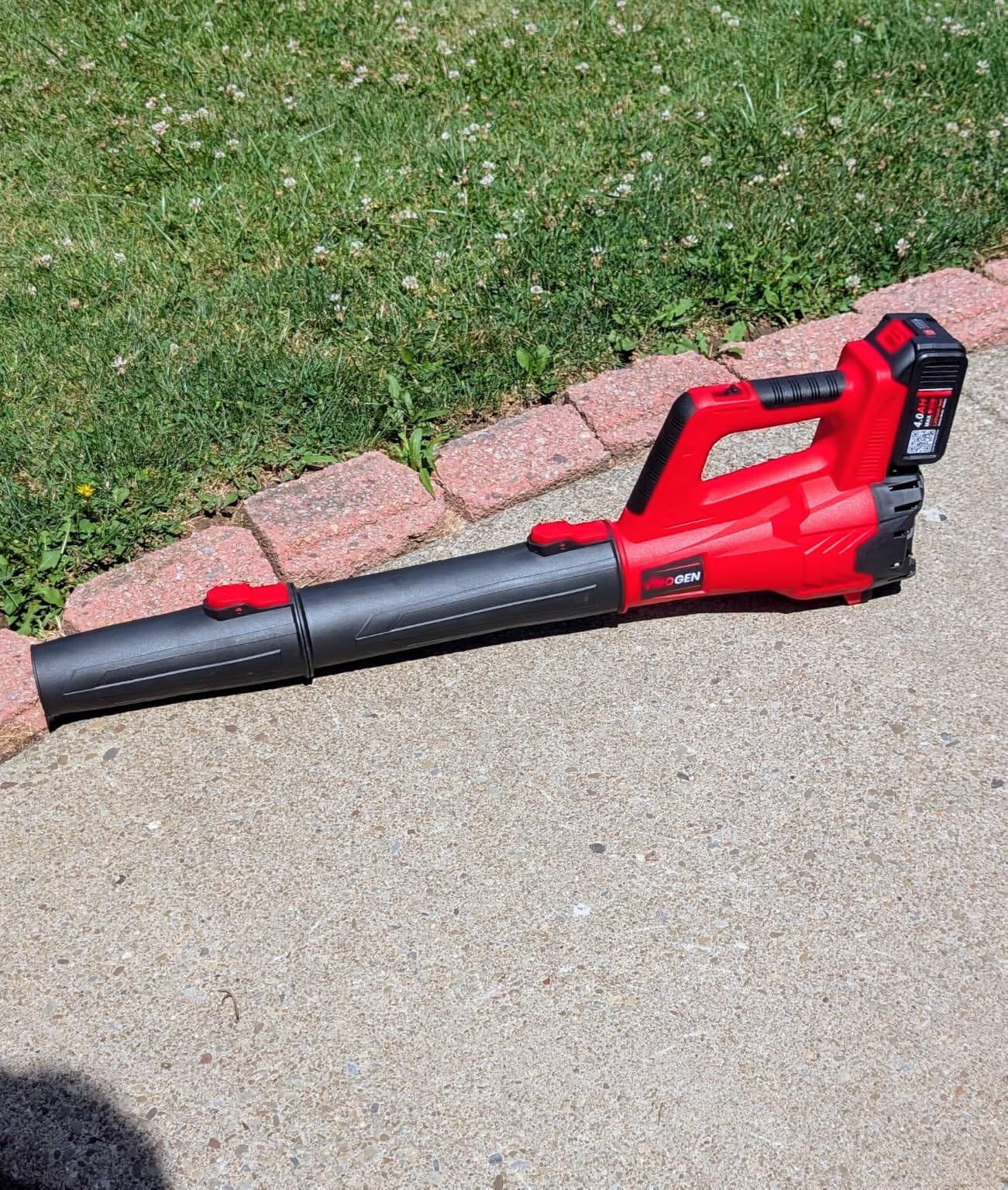 Electric Leaf Blower Cordless with Battery and Charger for Lawn Care Small | Portable Hand Held Lightweight 2 Speed Modes Leaves Blower 420CFM 150MPH with 2x4.0Ah Batteries for Patio Yard (Red) customer photo 1