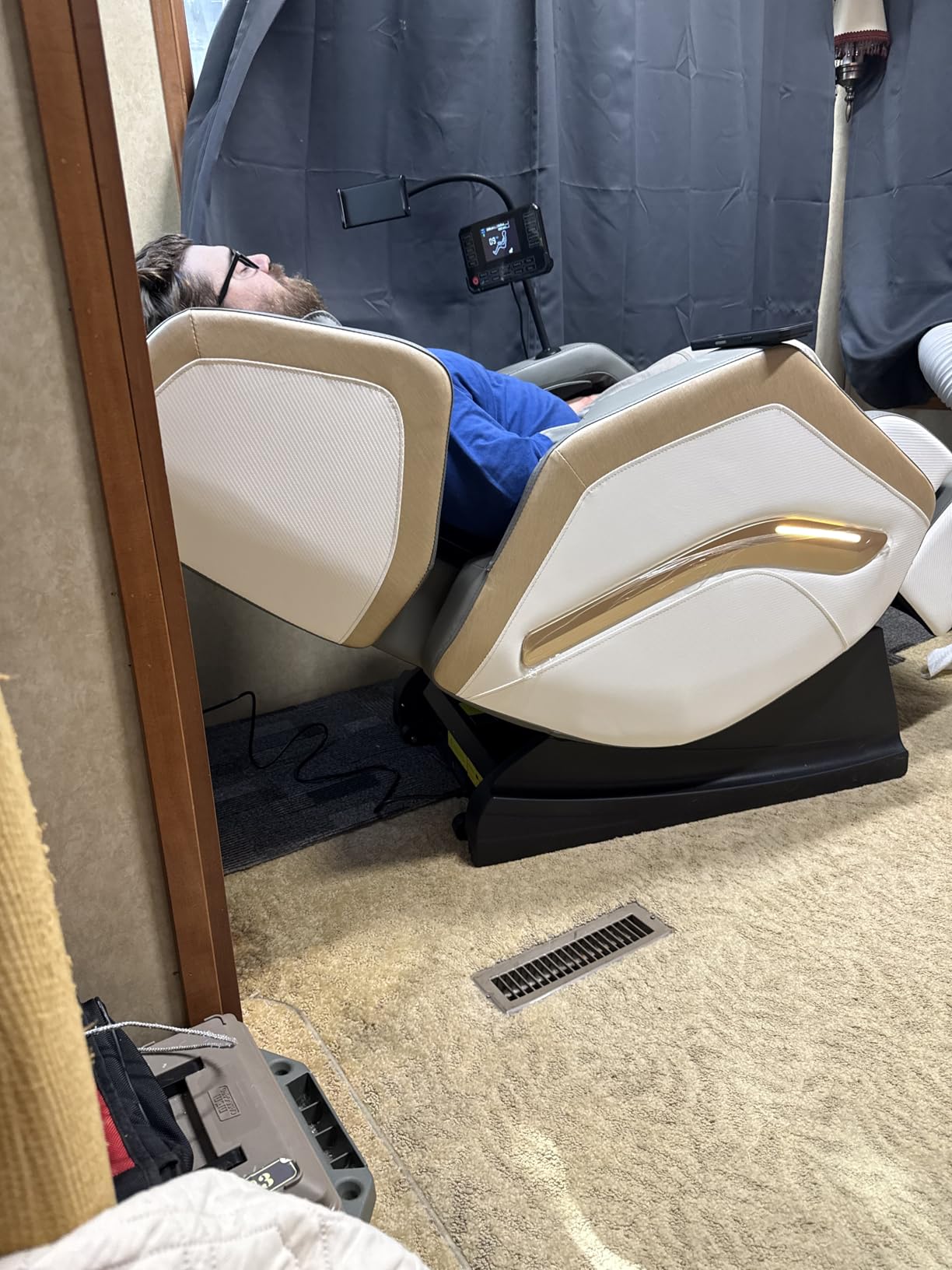 Massage Chair Full Body 14 Fixed Roller Zero Gravity 5 Auto Modes customer photo 1