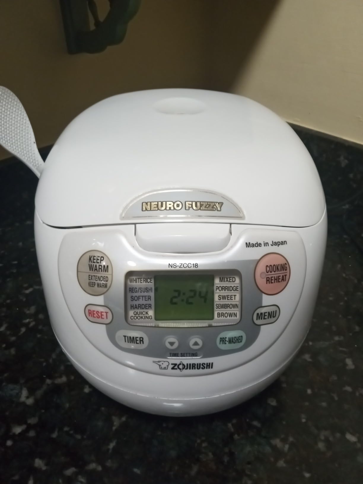 Zojirushi Neuro Fuzzy 10-Cup Rice Cooker and Warmer (Premium White) | Automatic keep-warm customer photo 1