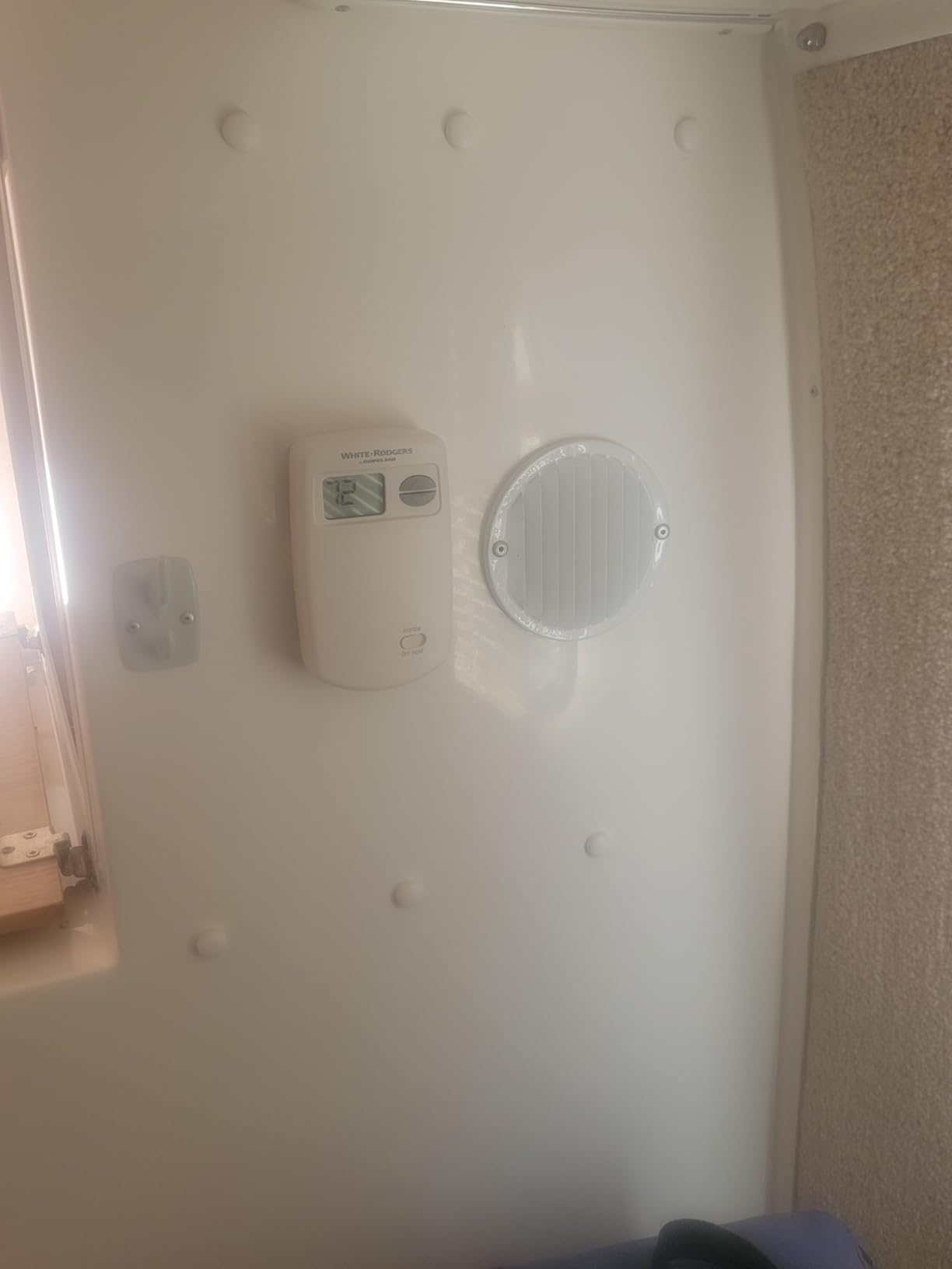 White-Rodgers 70 Series Classic, Non-Programmable, Thermostat, 1E78-140 customer photo 1