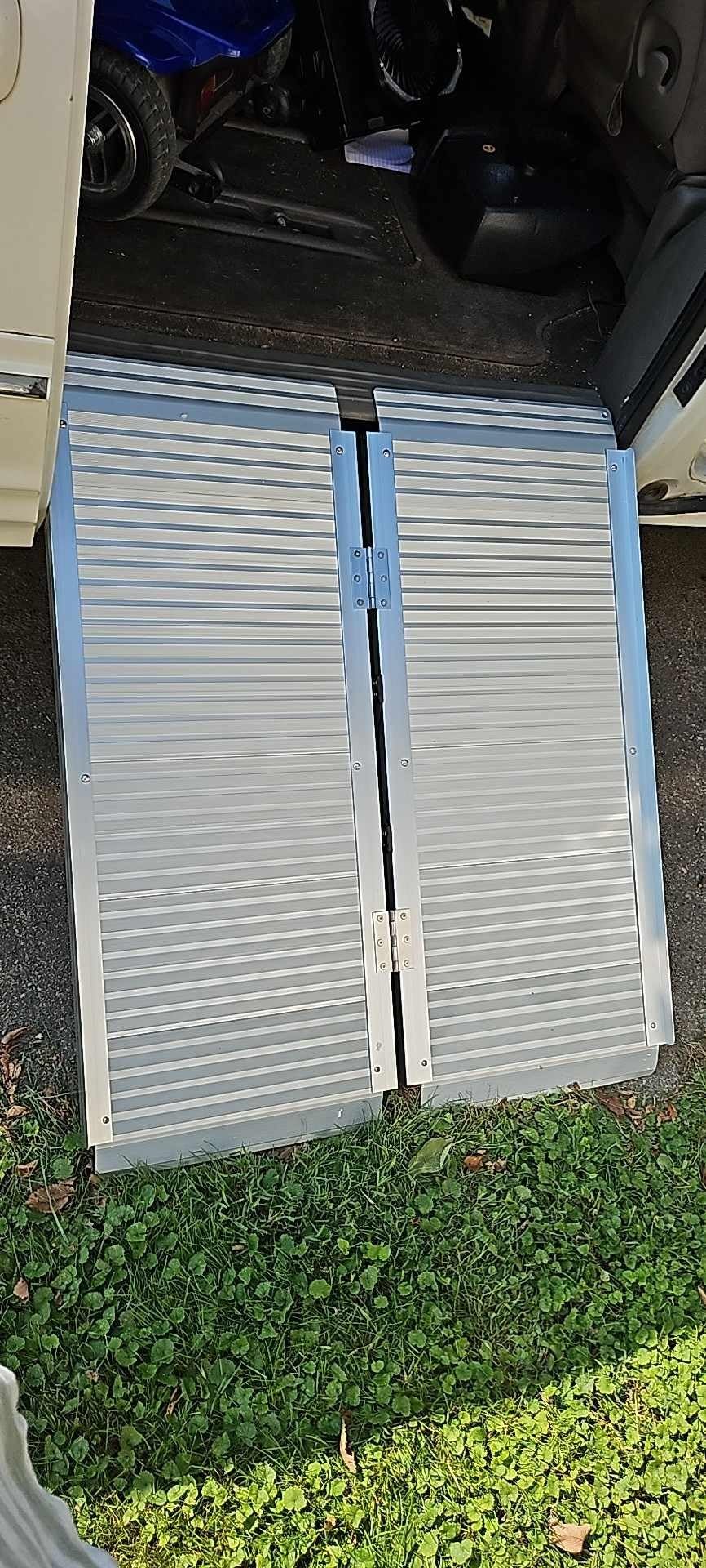 Silver Spring 4' Long Folding Mobility and Utility Ramp - 600 lb. Weight Capacity SCG-4 customer photo 2