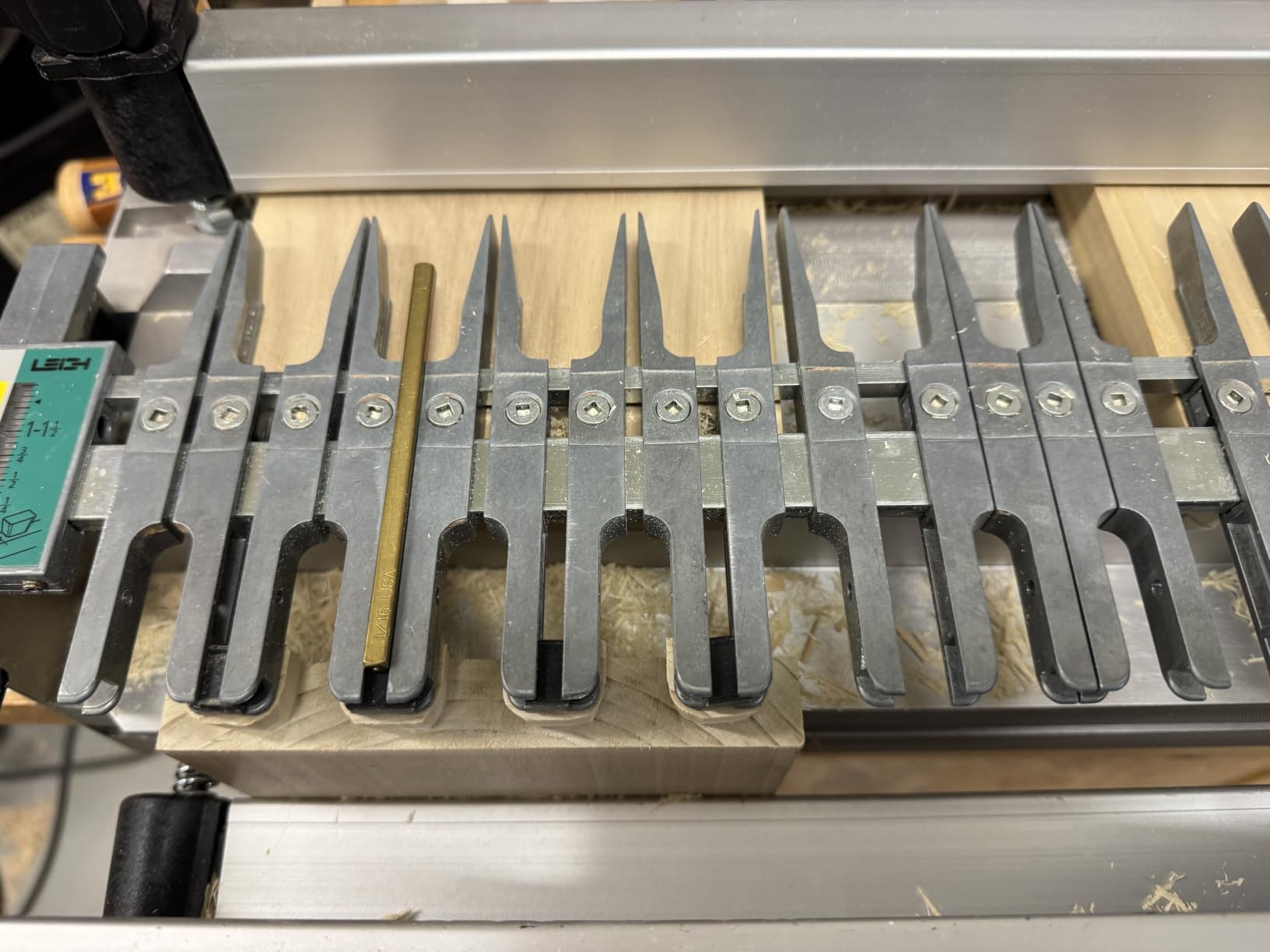 Leigh D4R-PRO Dovetail Jig customer photo 1