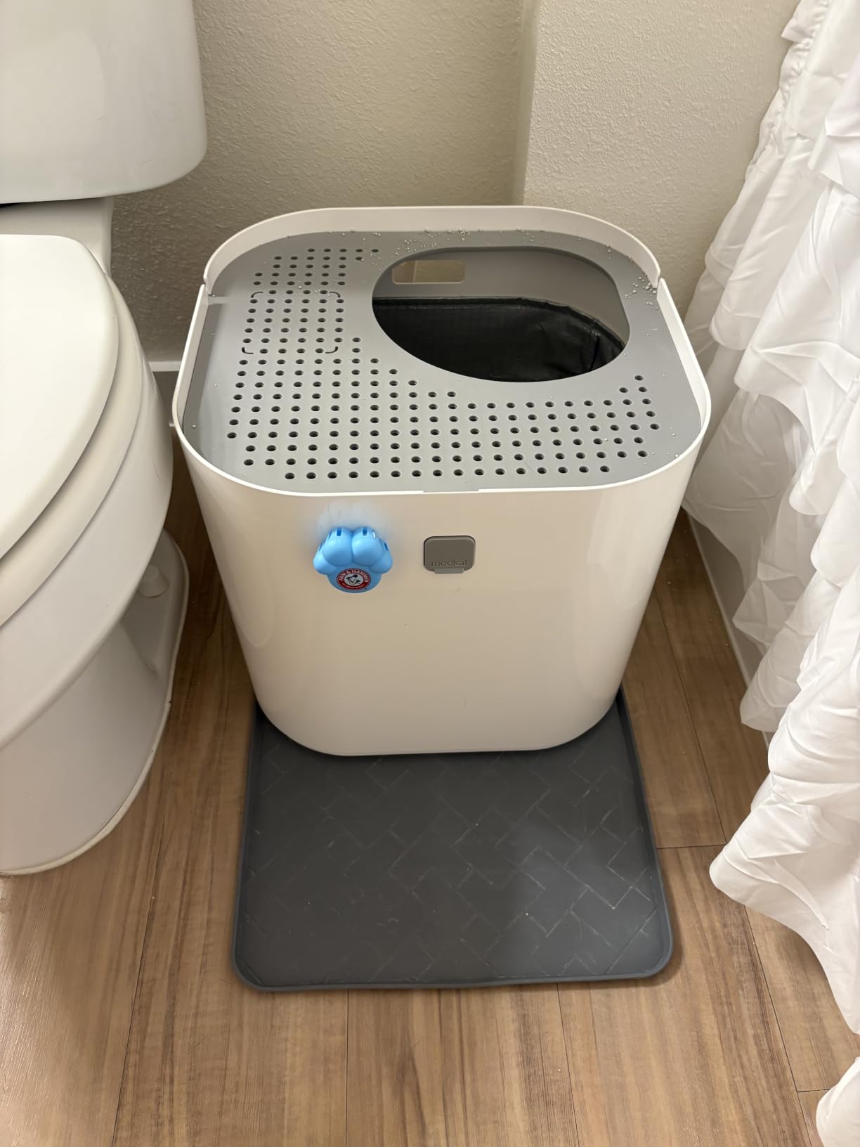 Modkat Top-Entry Cat Litter Box, Leak-Proof, Liner & Scoop, White customer photo 2