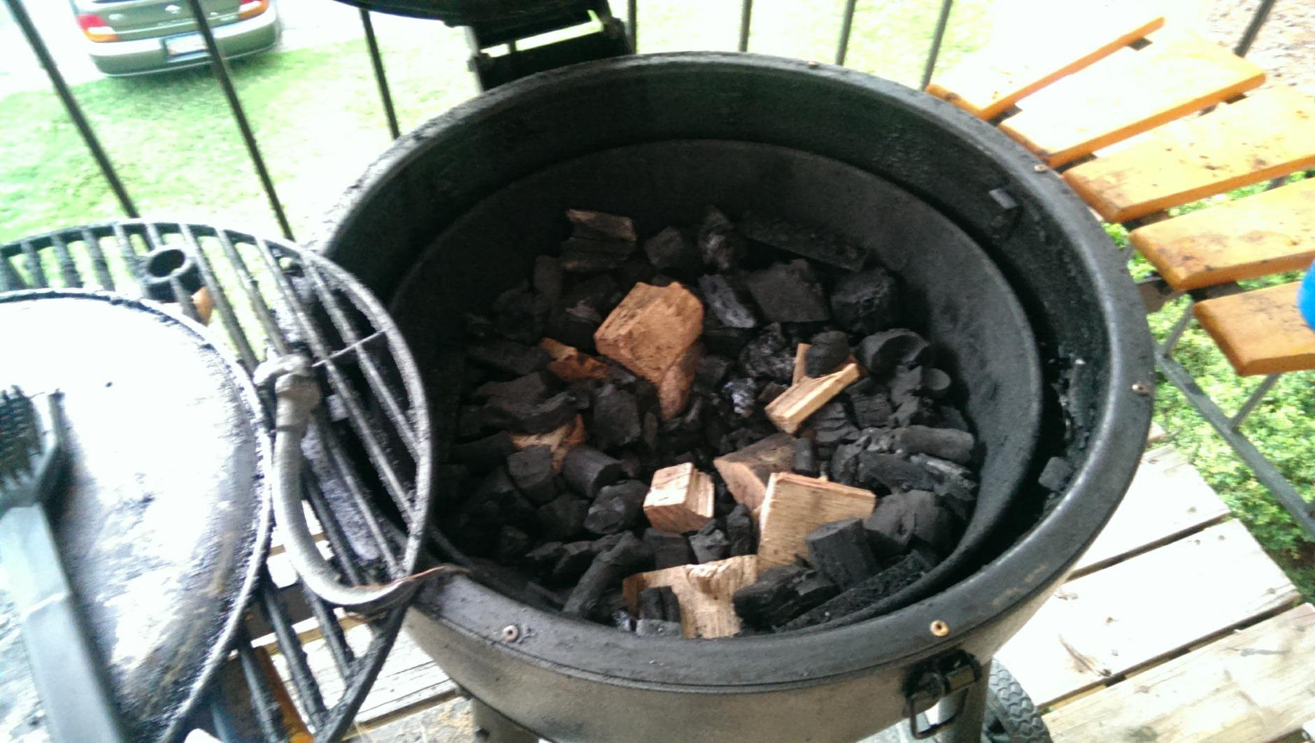 Char-Griller AKORN 20-Inch Kamado Charcoal Grill and Smoker with Triple-Wall Insulation and EasyDump Ash Pan with 445 Cooking Square Inches in Black customer photo 2
