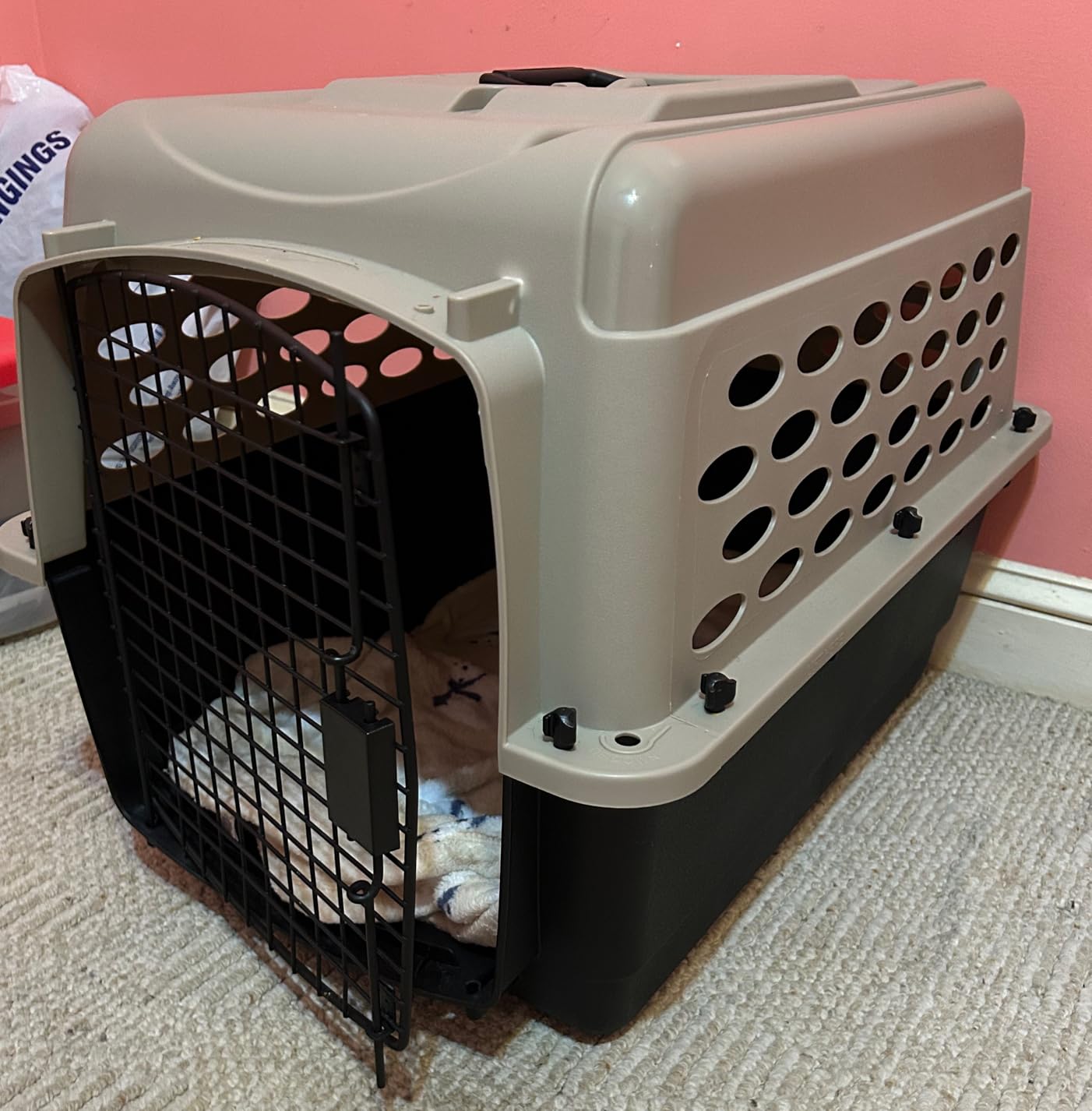 Petmate Vari Dog Kennel, Carrier, 10 to 20lbs, 24in, Taupe and Black customer photo 1