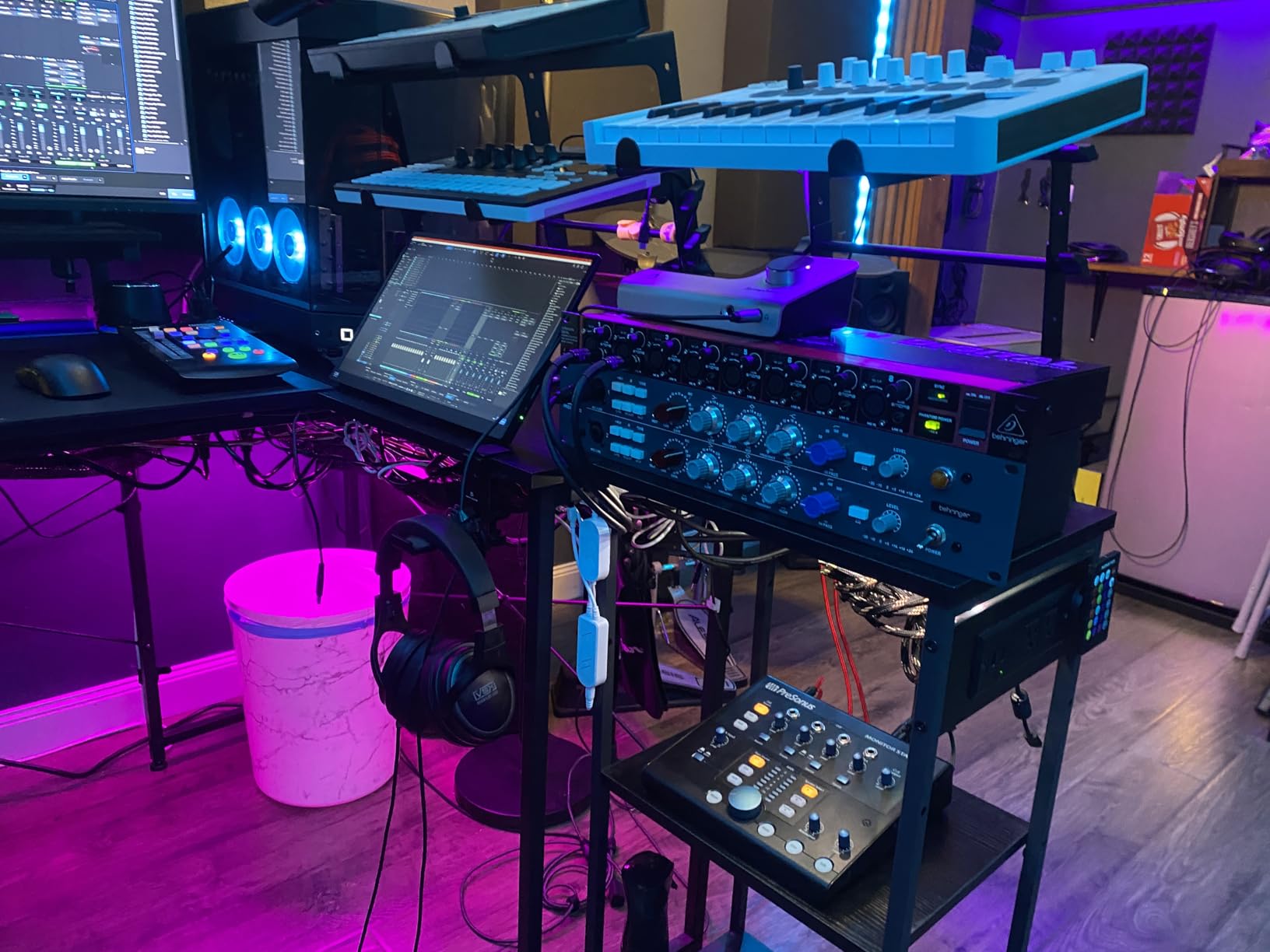 Behringer ADA8200 Audiophile 8 In/8 Out ADAT Audio Interface with Midas Mic Preamplifiers customer photo 1