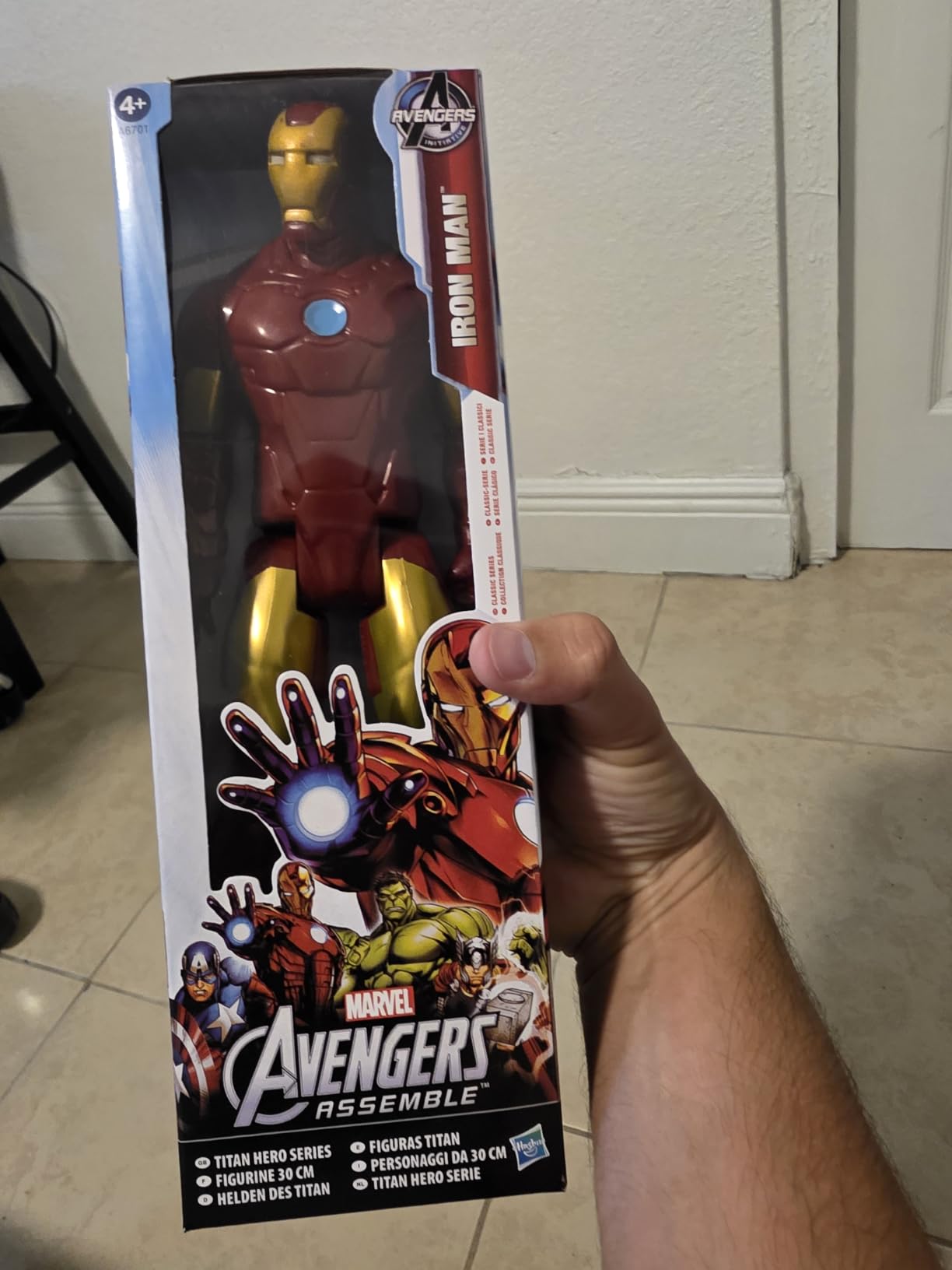 Hasbro Marvel Avengers Series Marvel Assemble Titan Hero Iron Man 12' Action Figure customer photo 2