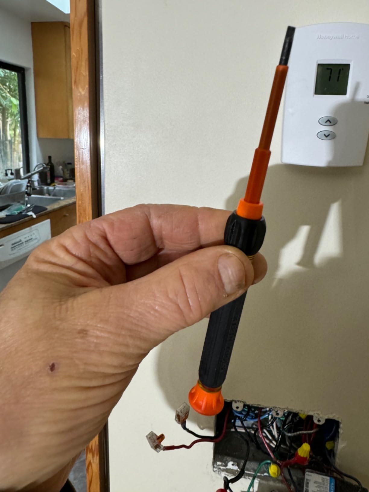 Honeywell TH1100DV1000 Pro-Digital 2-Wire Heat Only customer photo 2