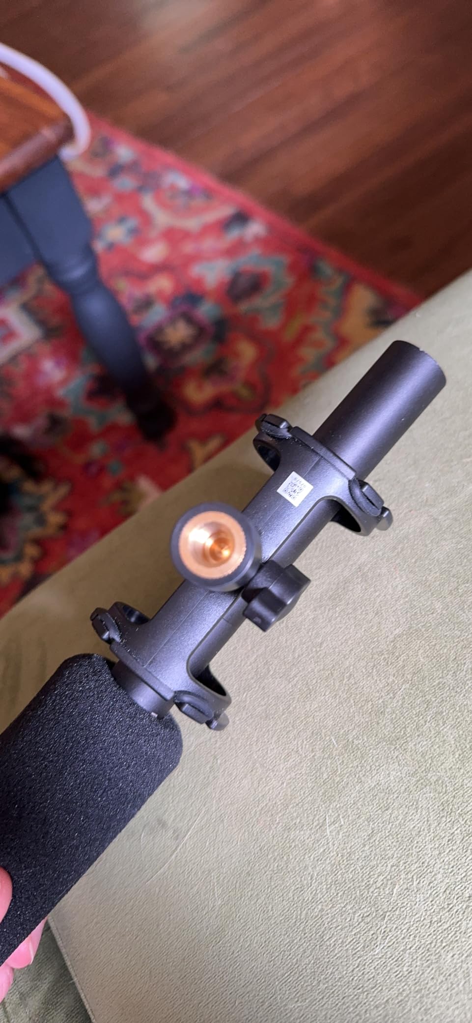 Movo SMM1 Microphone Shock Mount with Camera Cold Shoe for Shotgun Microphones 19-25mm in Diameter customer photo 2