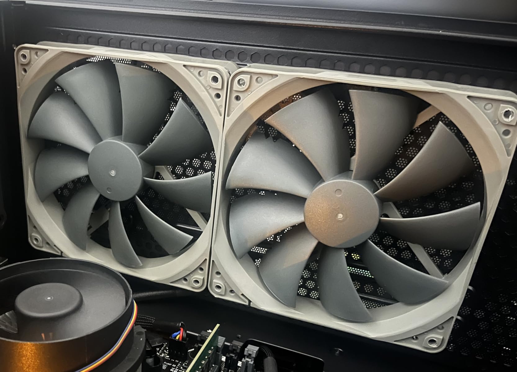 Noctua NF-P14s redux-1500 PWM, Quiet Fan 140mm customer photo 2