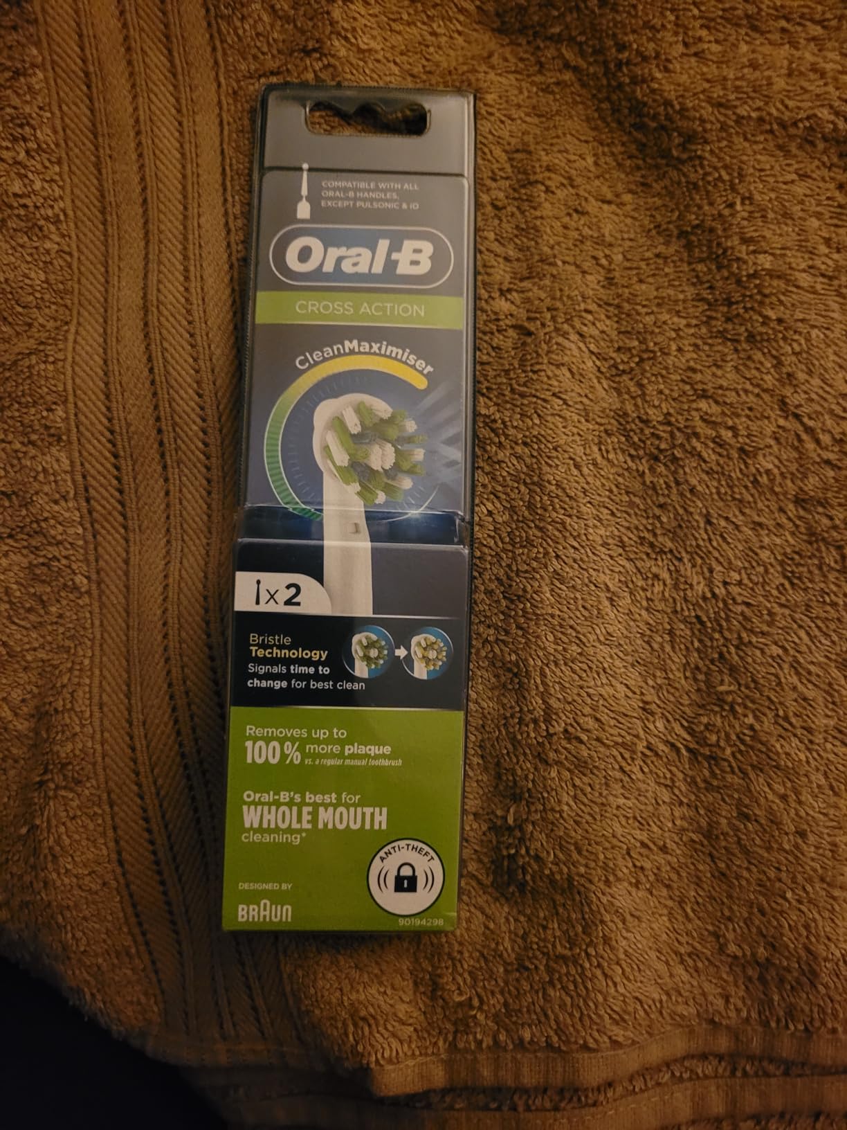 Oral B Cross Action Electric Toothbrush Replacement Brush Heads Refill, 4Count customer photo 2
