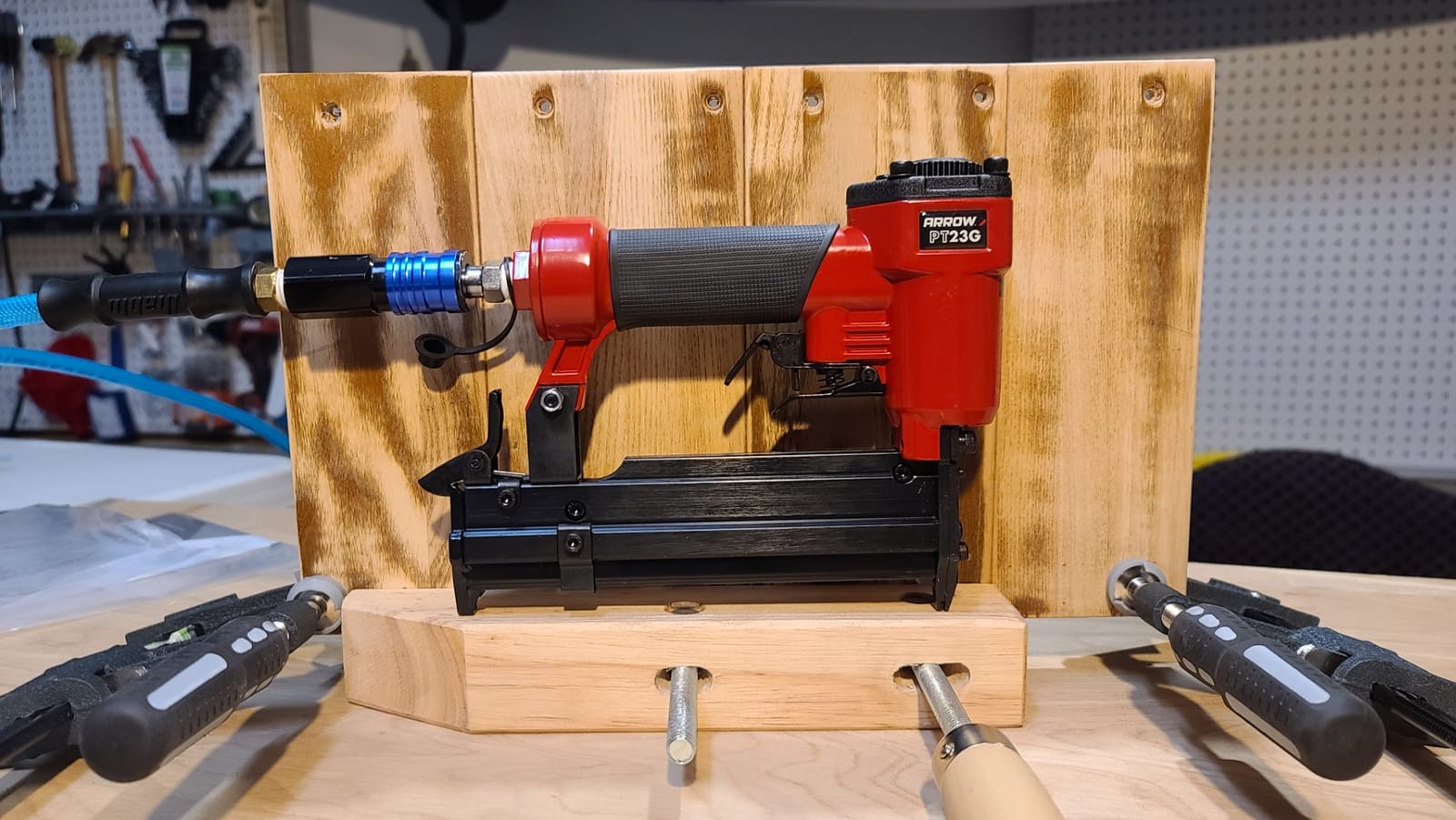 Arrow PT23G 23 Gauge Compact Pneumatic Pin Nail Gun, Oil-Free customer photo 1