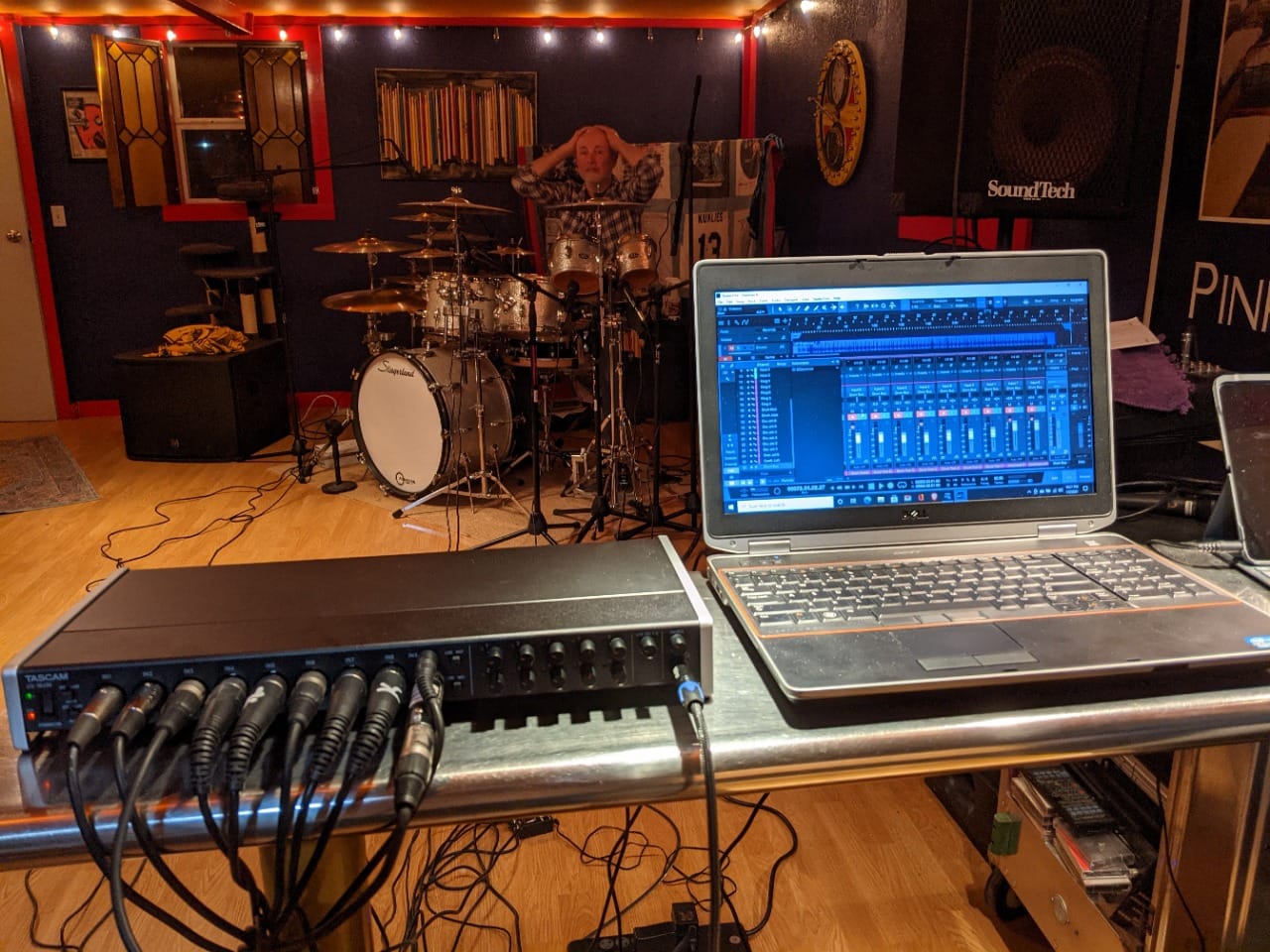 Tascam US-16x08 Rackmount USB Audio/MIDI Interface for Recording, Drum Recording, 8 XLR/8 1/4