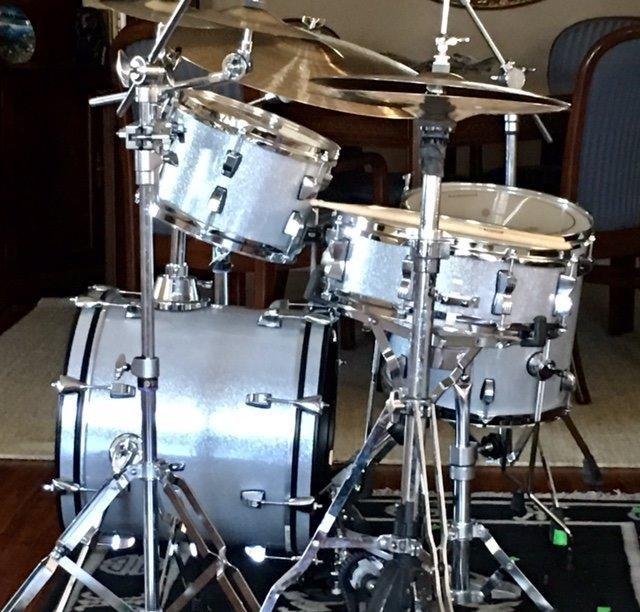 Ludwig Breakbeats by Questlove 4-Piece Drum Set Shell Pack, Silver Sparkle customer photo 1