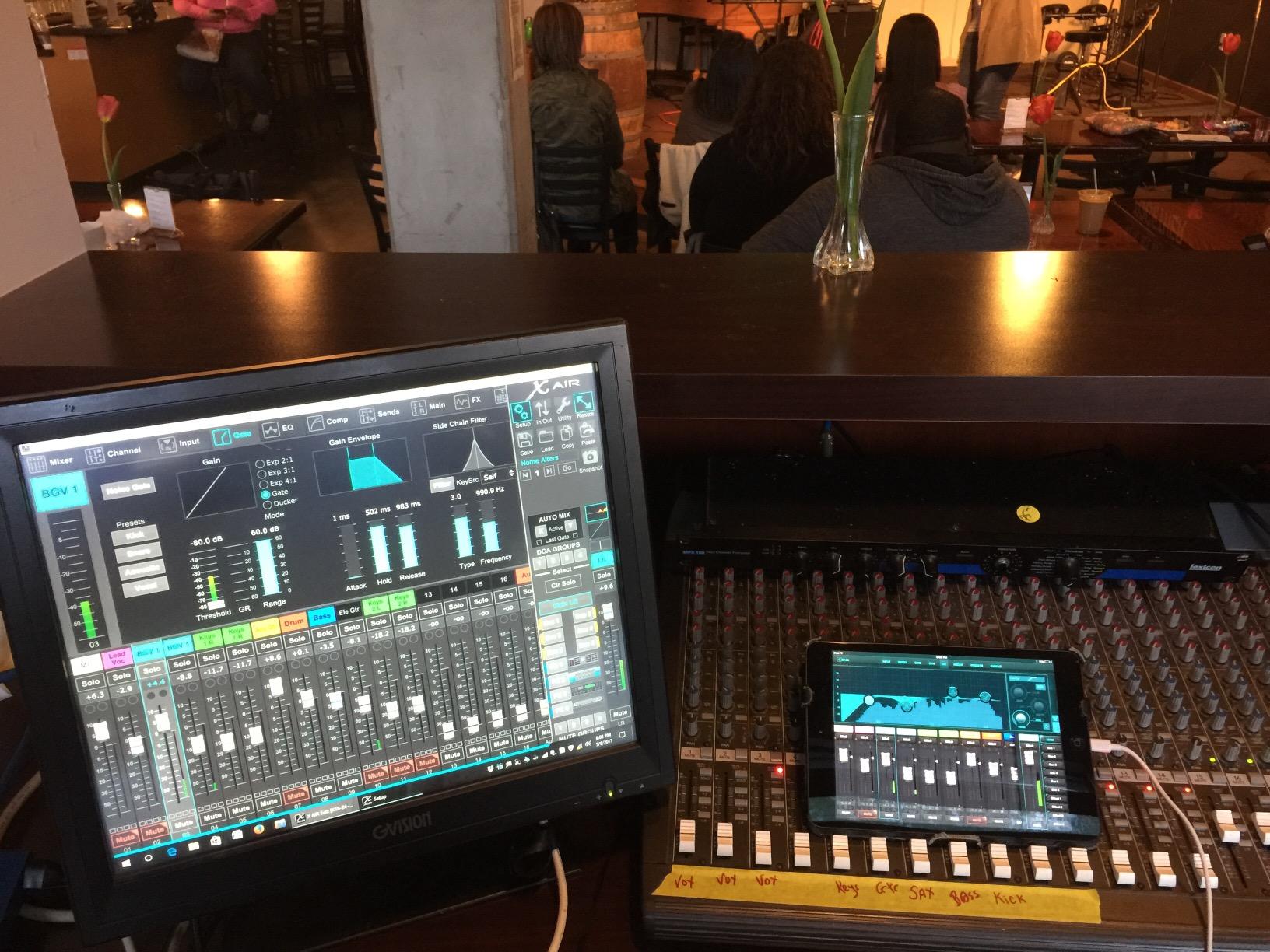 Behringer X AIR X18 18 Channel, 12-Bus Digital Mixer for iPad/Android Tablets with 16 Programmable Midas Preamps, Integrated Wifi Module and Multi Channel USB Audio Interface customer photo 2
