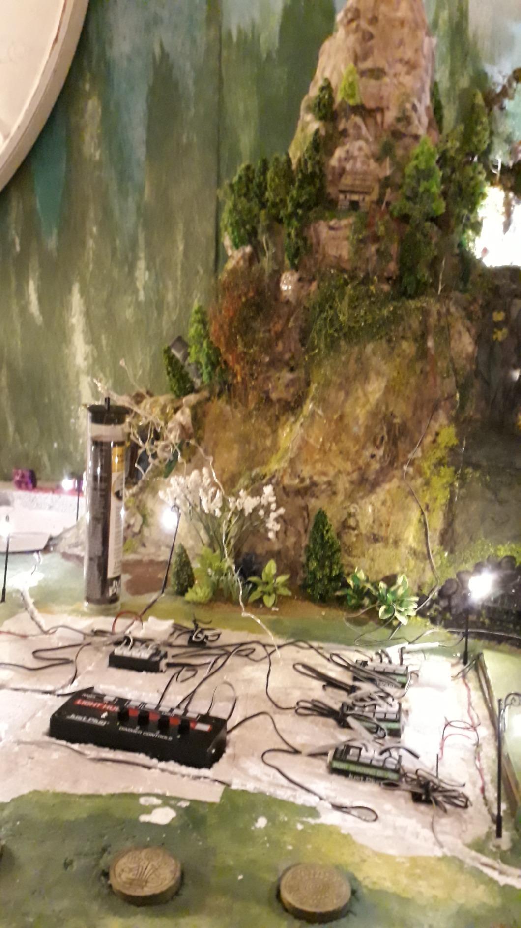 Just Plug: Lights & Hub Set w/Dimmer Controls: Warm White Stick-On LED Lights w/24 Cable (2) Woodland Scenics customer photo 2