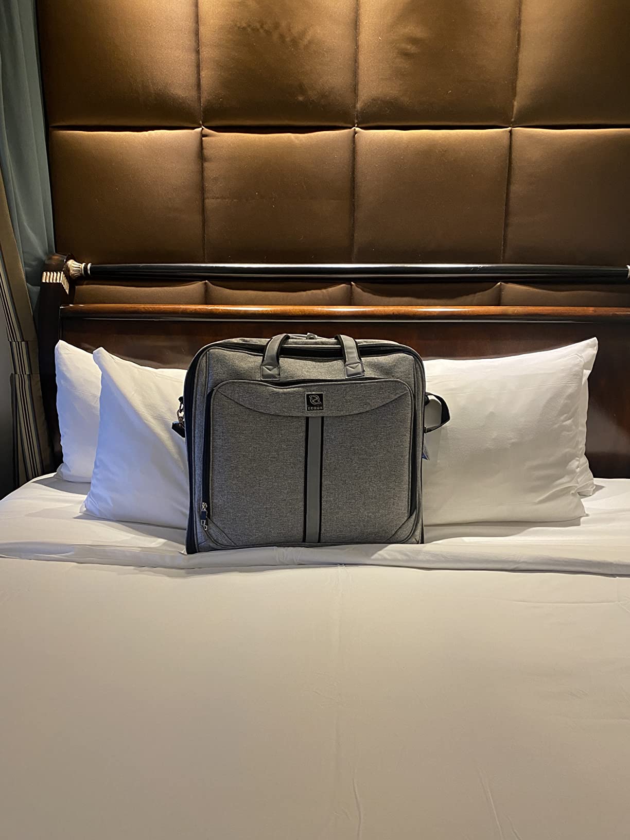 ZEGUR Premium travel garment bag. Carry-on for Men & Women. Hangs 4 Items customer photo 2