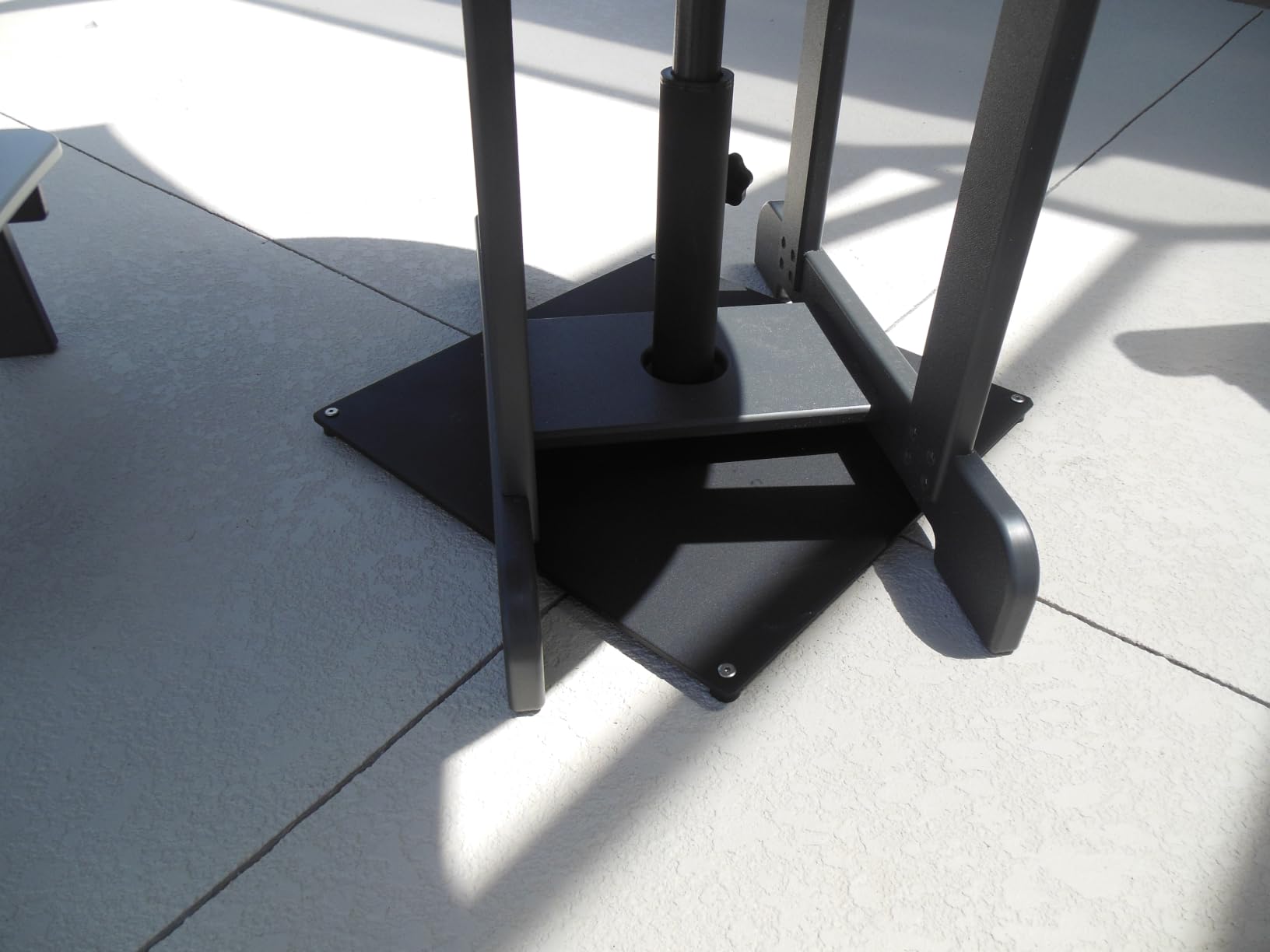Tropishade Steel Plate Umbrella Base, 36 lbs, Black customer photo 2