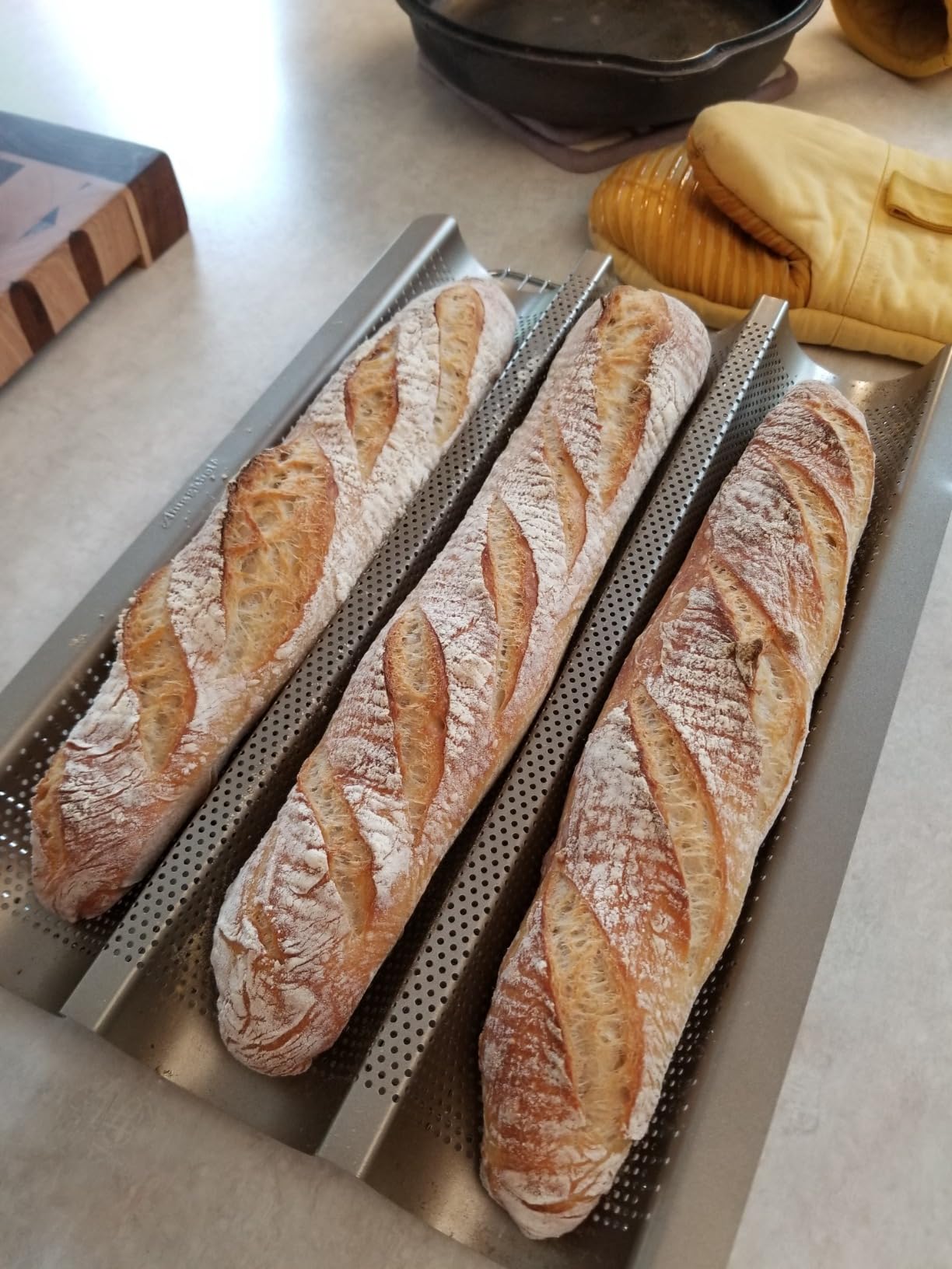 AMAGABELI 2 Pack Baguette Bread Pan 15