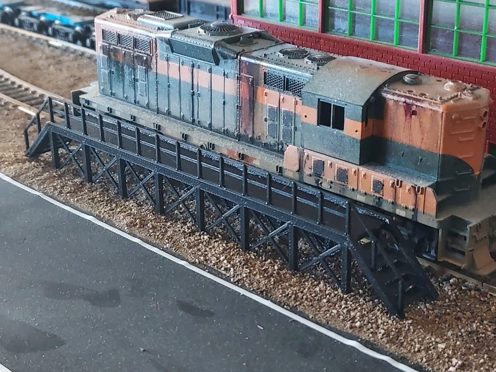 Outland Models Railway Maintenance Platform for StationEngine House HO OO Scale customer photo 1