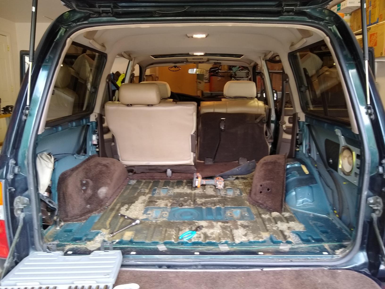 uxcell 16.36 Sqft Car Sound Deadening Mat Noise Insulation Dampening 394mil customer photo 1