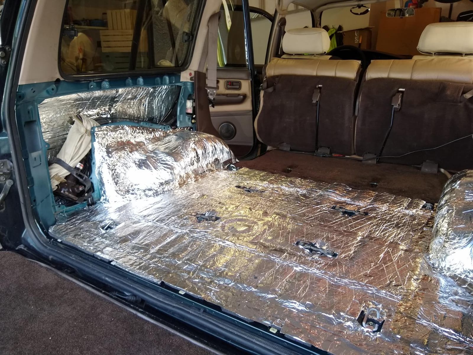uxcell 16.36 Sqft Car Sound Deadening Mat Noise Insulation Dampening 394mil customer photo 2
